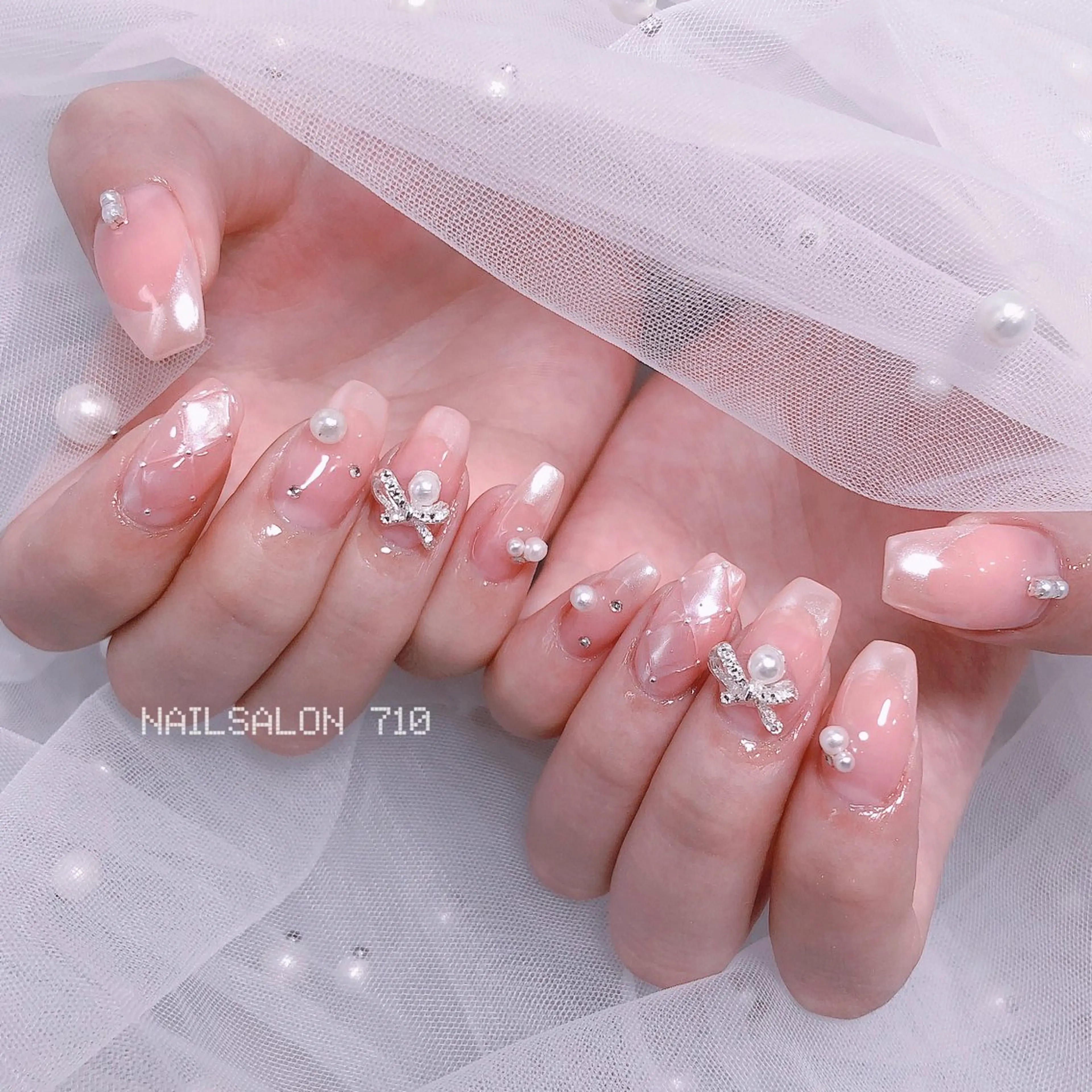 ネイル リボン ハンドネイル フットネイル ナナイチゼロ I.Naoのネイルデザイン