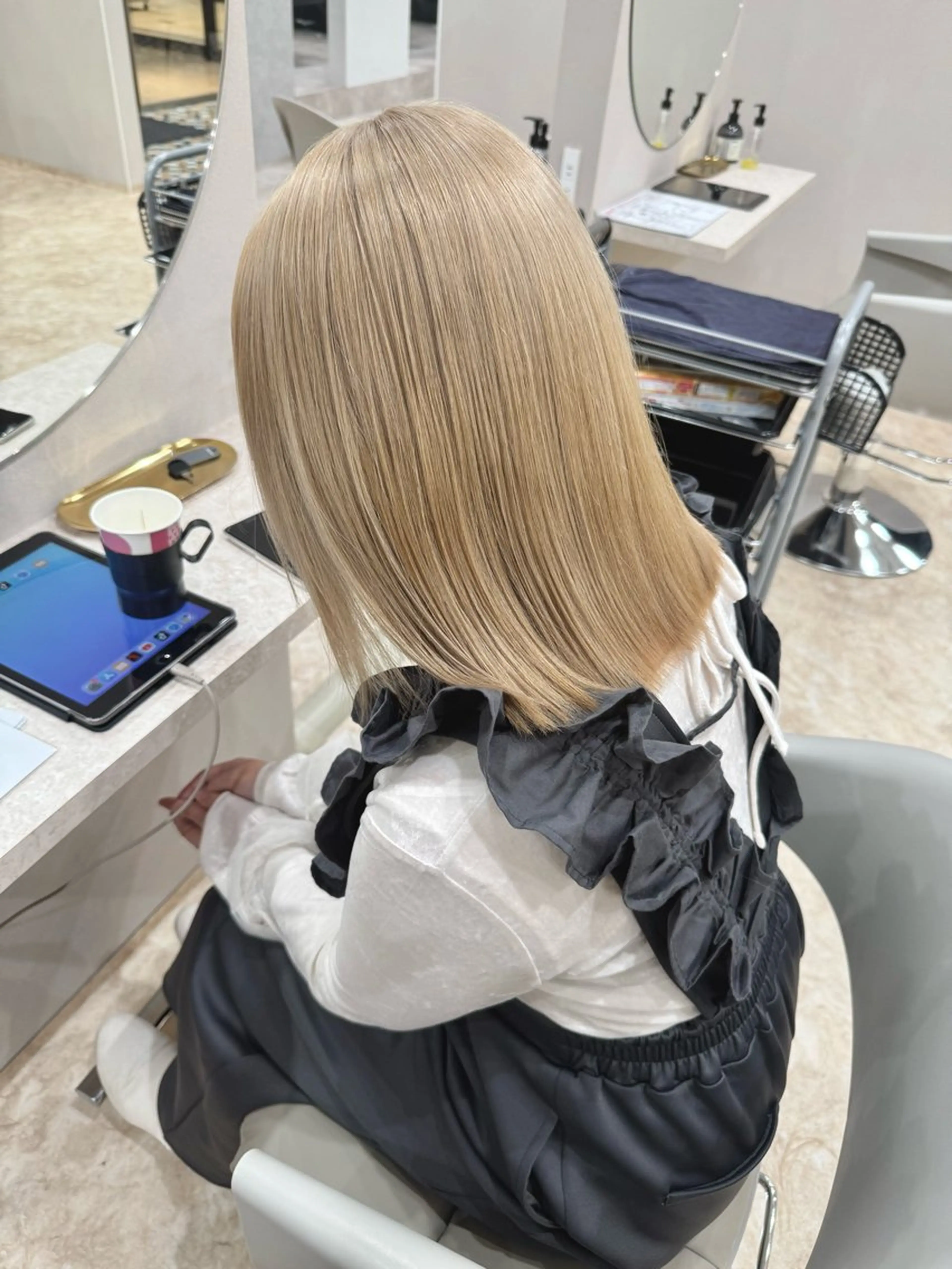 ショート カラー カット ヘアカラー トリートメント 水野 亨祐のヘアスタイル