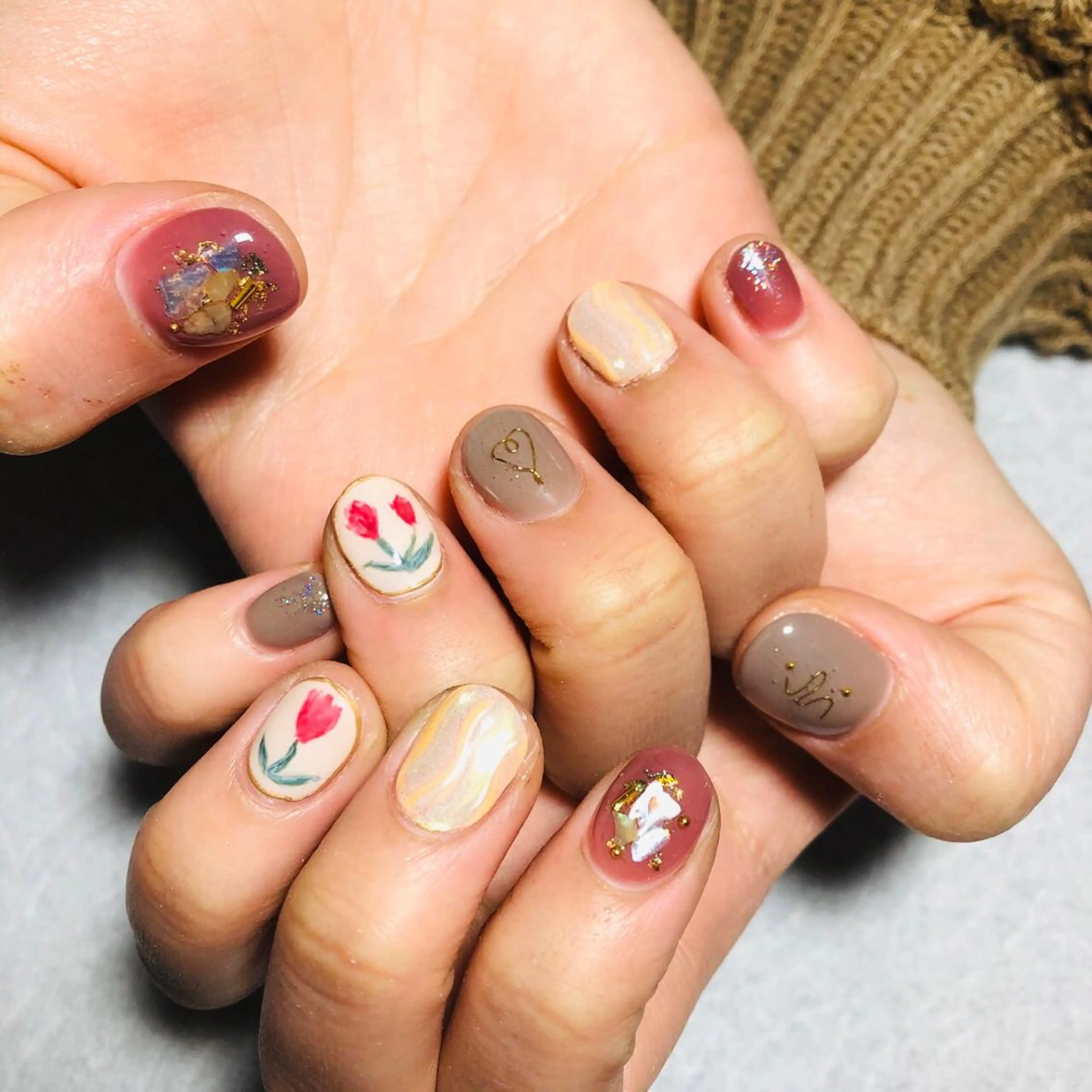 ネイル ECLAT エクラ所属・寺山 千鶴のネイルデザイン