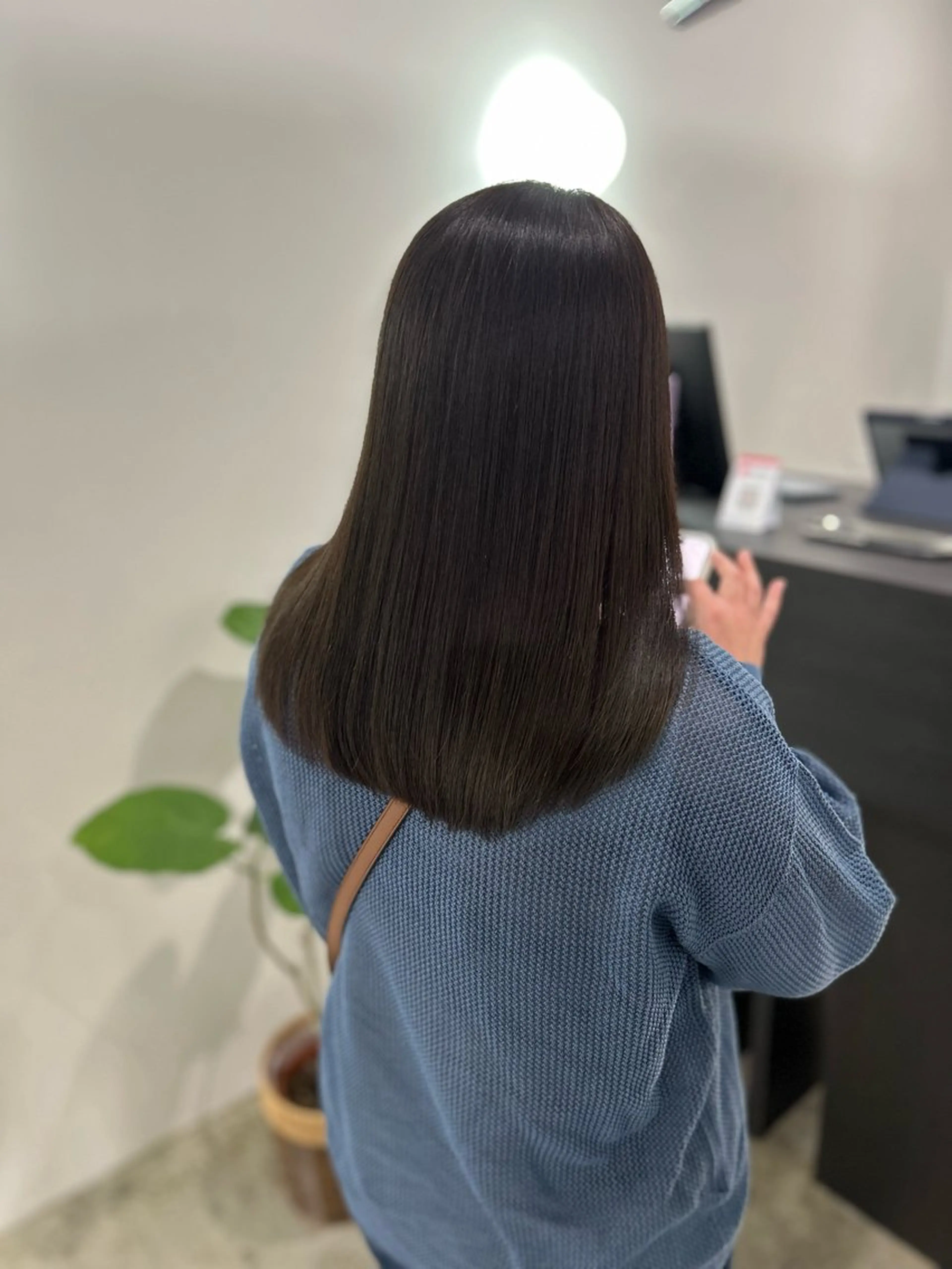 セミロング 学生 カット 縮毛矯正 トリートメント Pentas所属・〜貴女の人生に寄り添 う〜オダ　ジュンペイのヘアスタイル