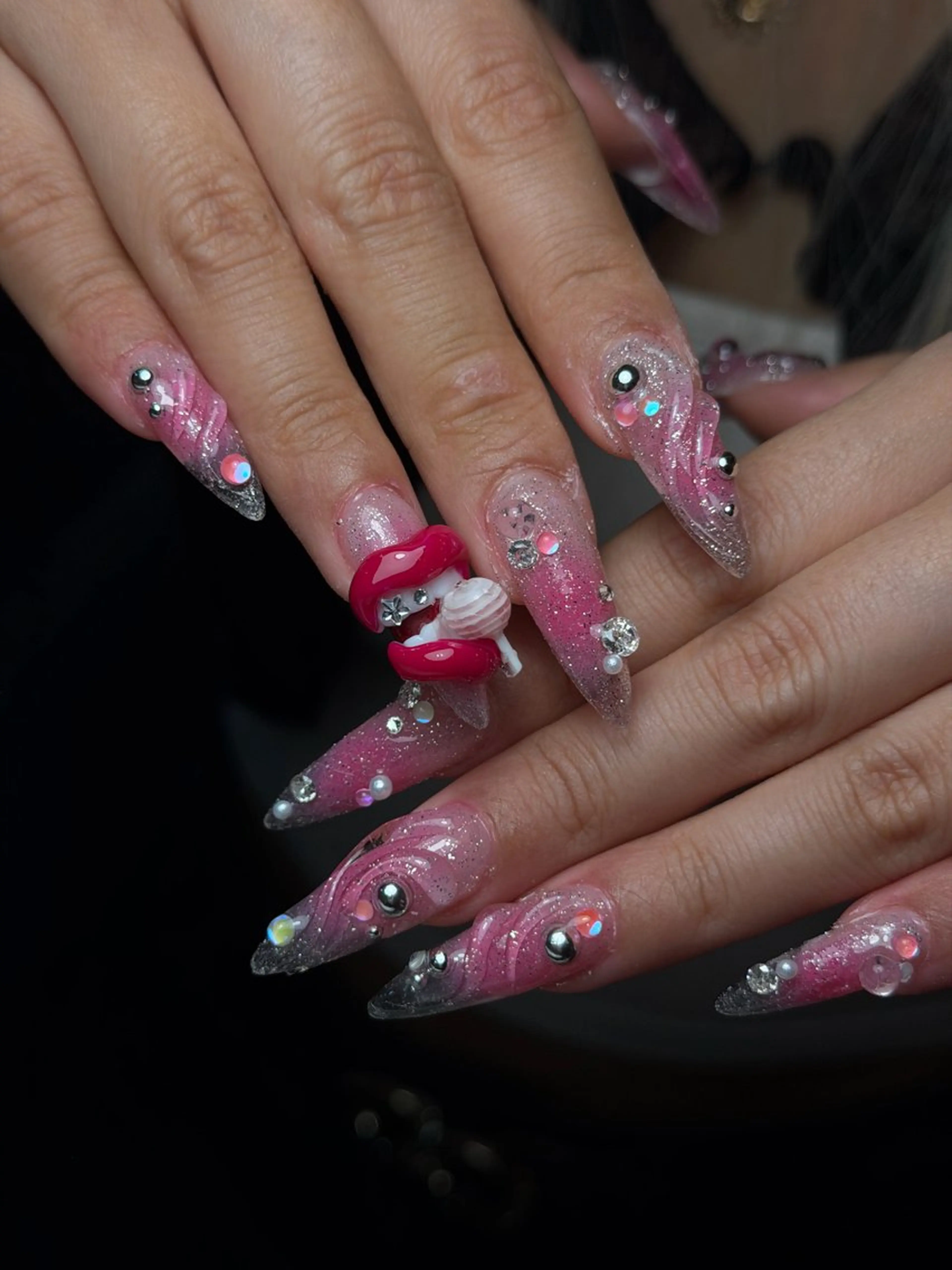 ネイル ジェルネイル キラキラネイル 韓国ネイル レース ロングネイル ハンドネイル CoMo Nailのネイルデザイン