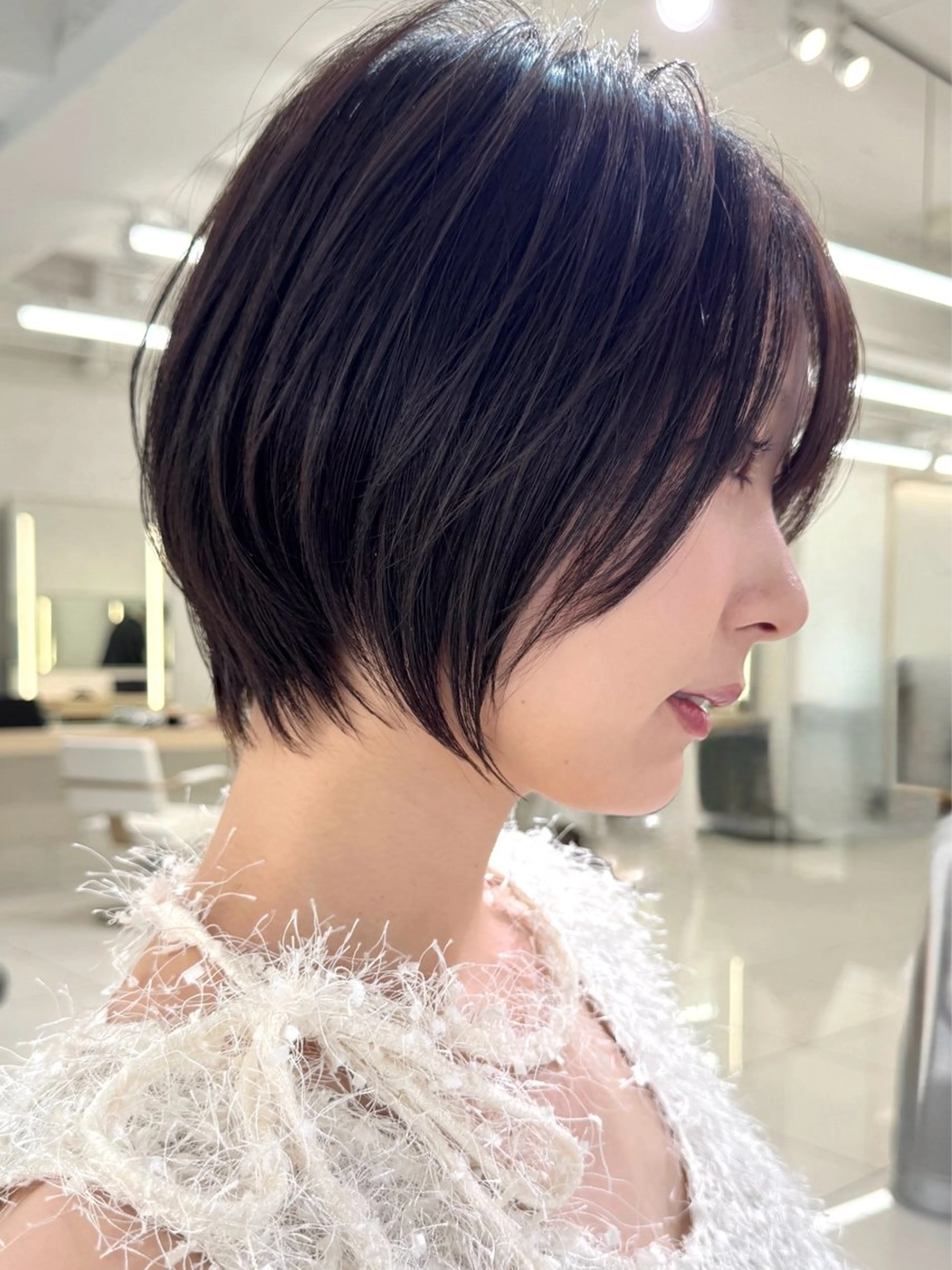 ショート カット 三鷹で1番ショート ボブをカットする新谷のヘアスタイル