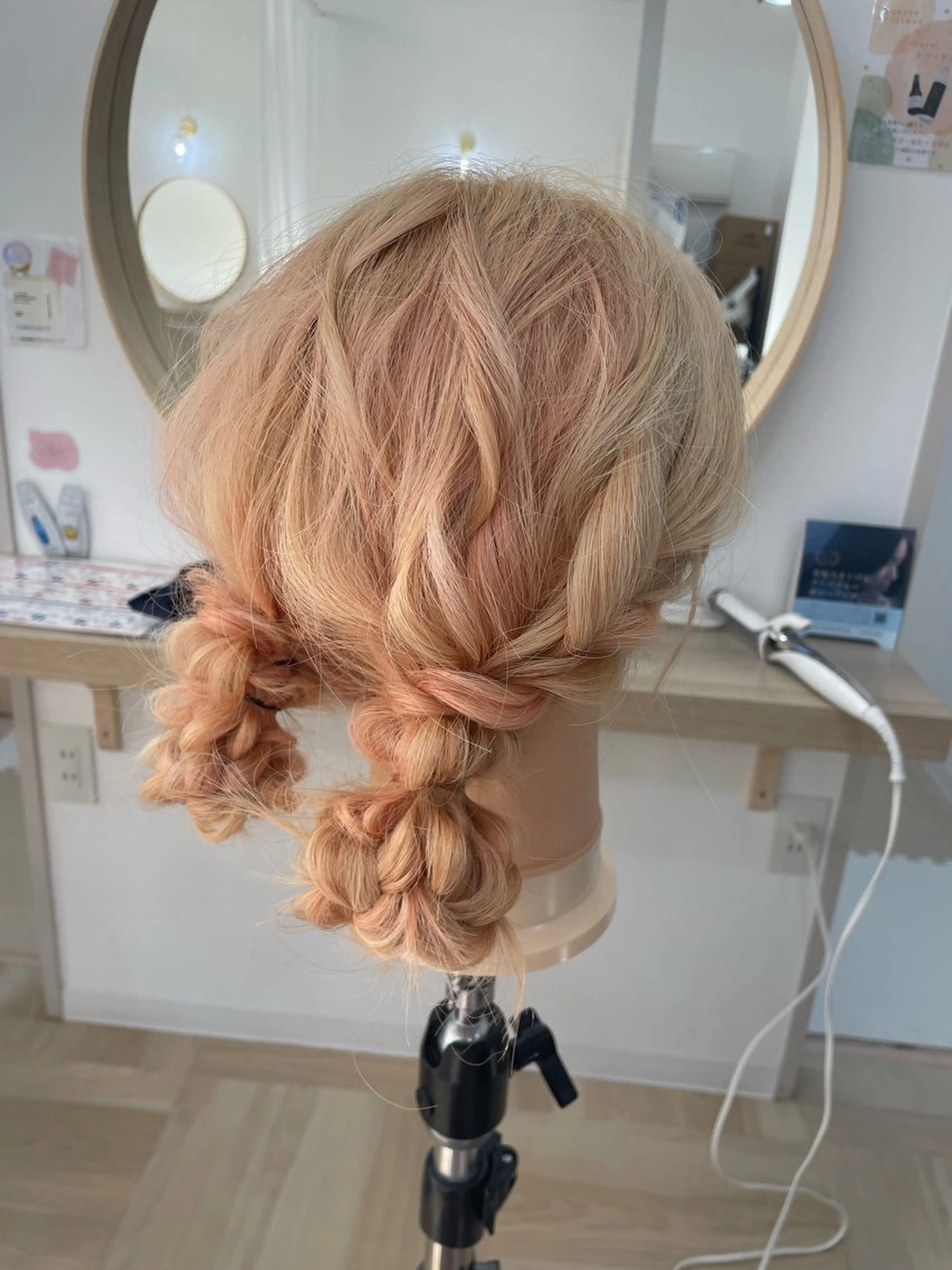 セミロング 川下 葉音のヘアスタイル