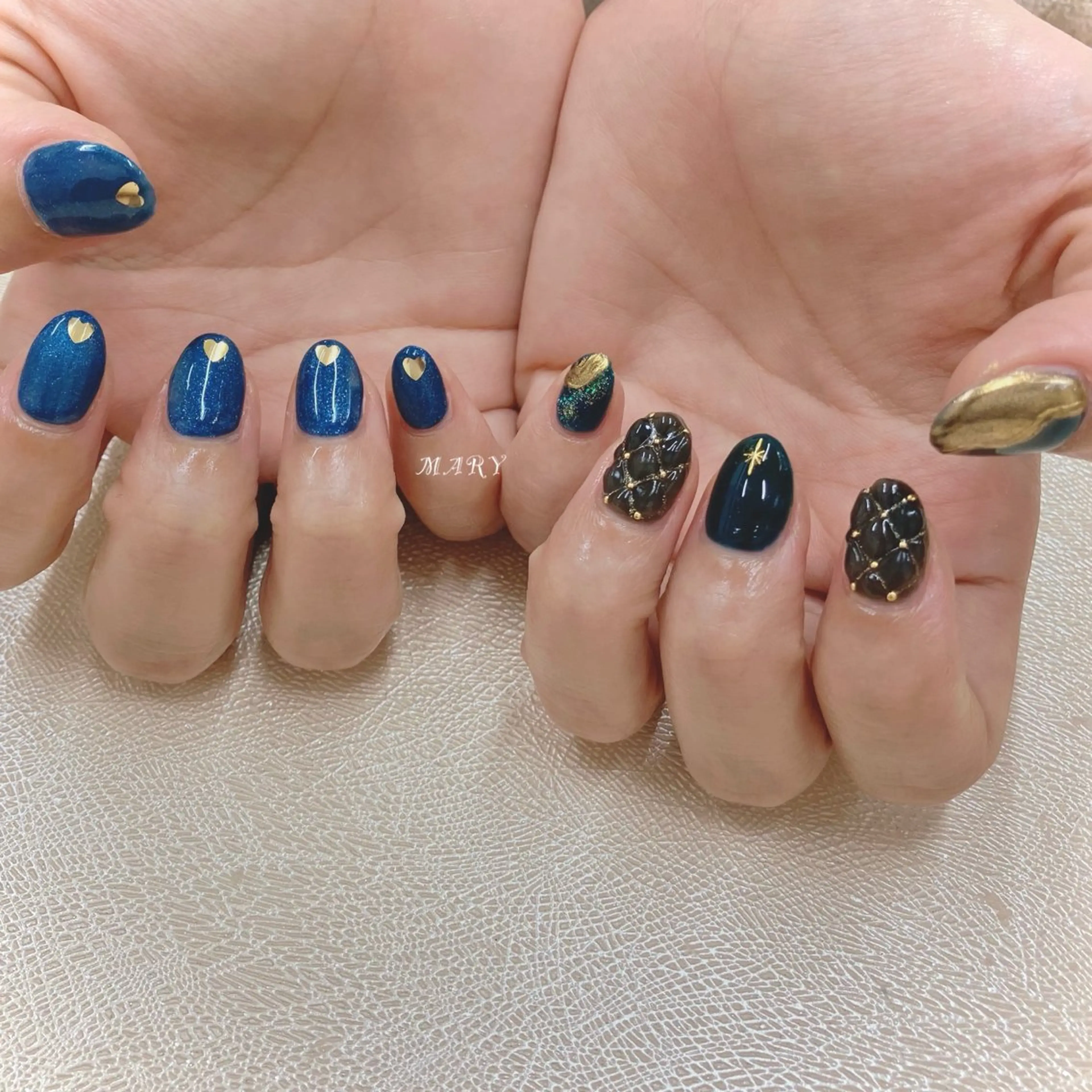 ネイル ブルー マグネットネイル ミラーネイル 持ち込み ニュアンスネイル ハンドネイル Mary nail .narumiのネイルデザイン
