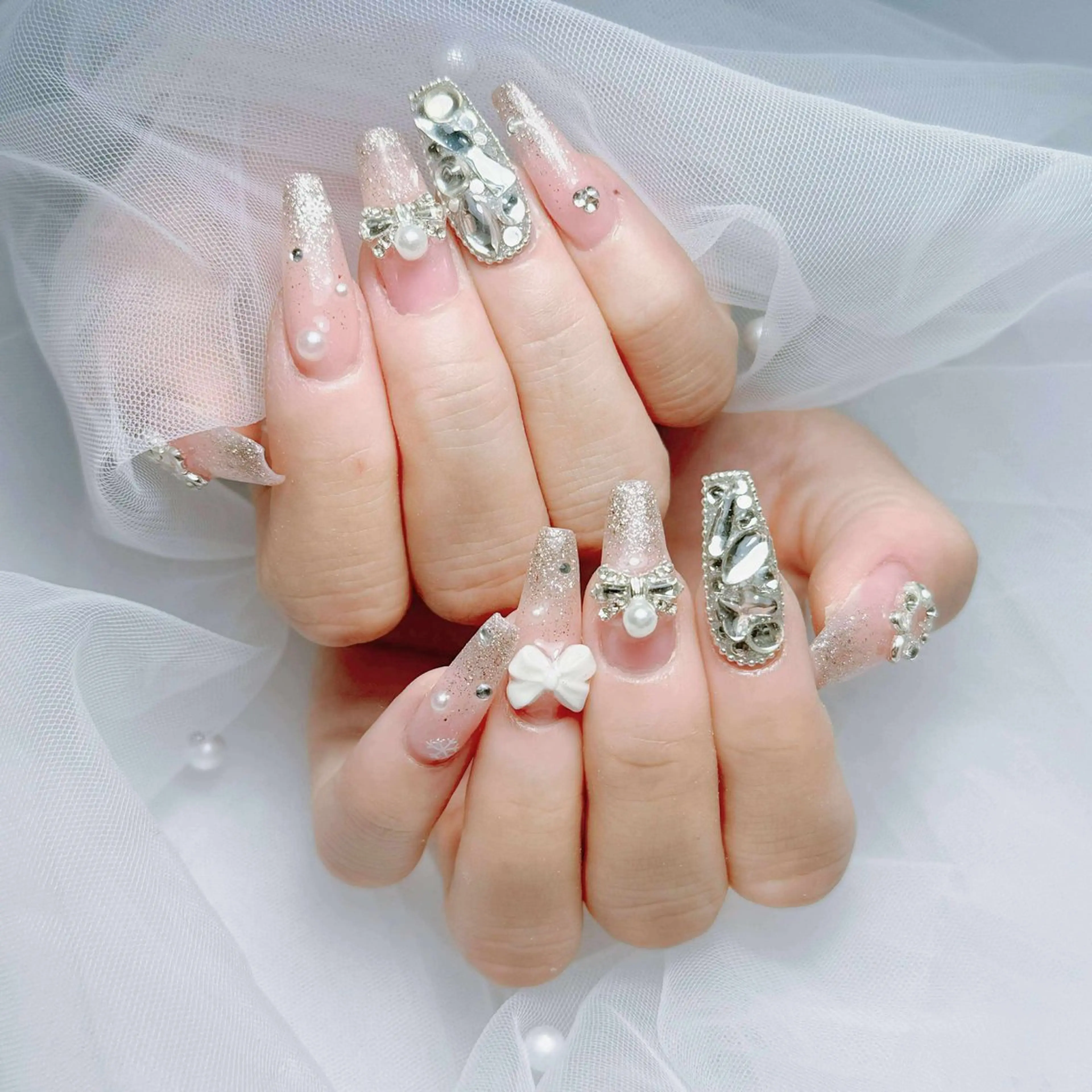ネイル アートネイル オーロラネイル ブラウン ジェルネイル グラデーション ハンドネイル ハンドケア Nova Nailのネイルデザイン