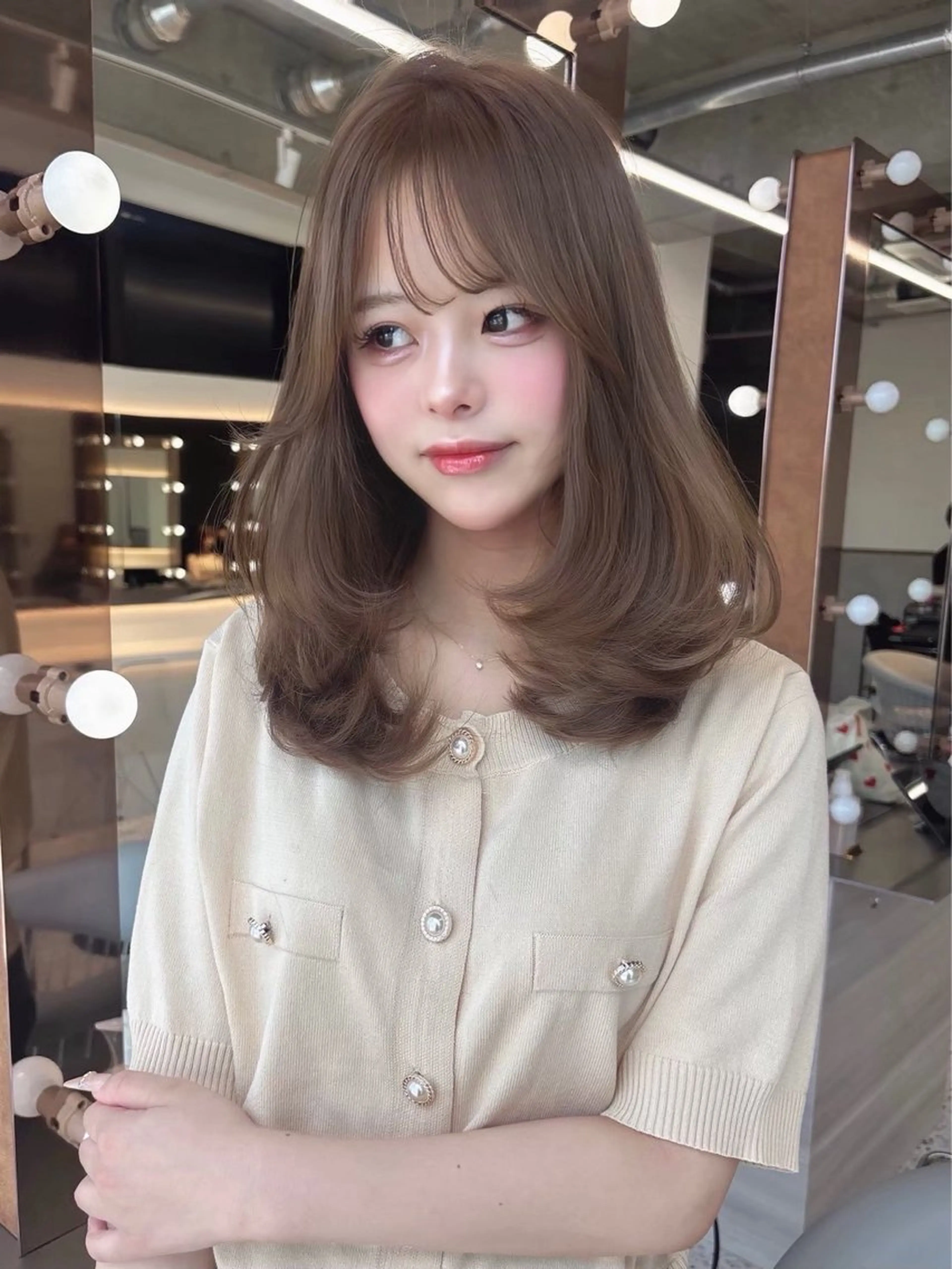 ミディアム カラー ヘアカラー 🤍韓国ワンホンヘア ayaha🤍のヘアスタイル