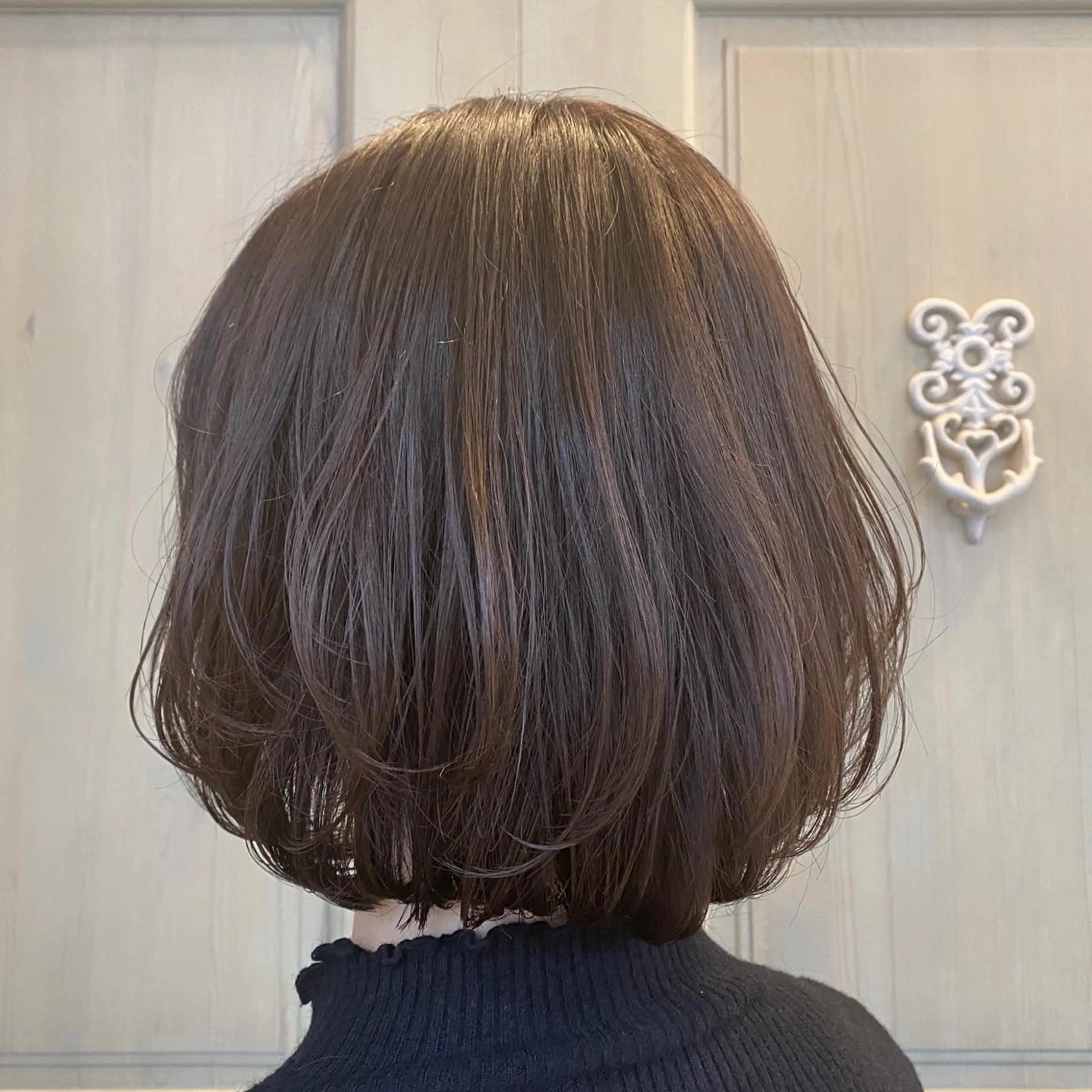 ミディアム カット ヘアカラー レイヤーカット/ 根本瑠実のヘアスタイル