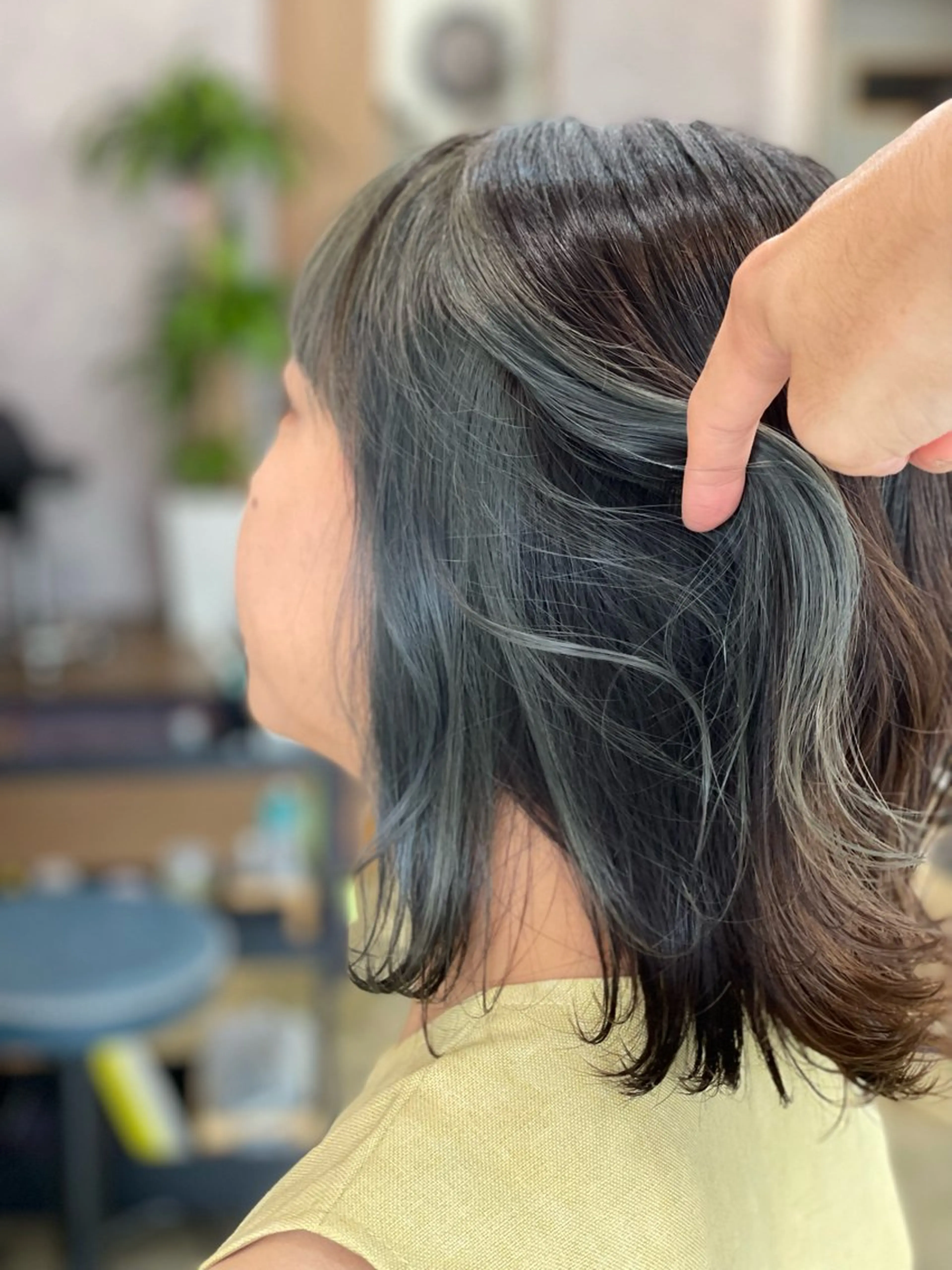 ミディアム カラー ブリーチ 顔周りカット Snaly カラー特化ページのヘアスタイル