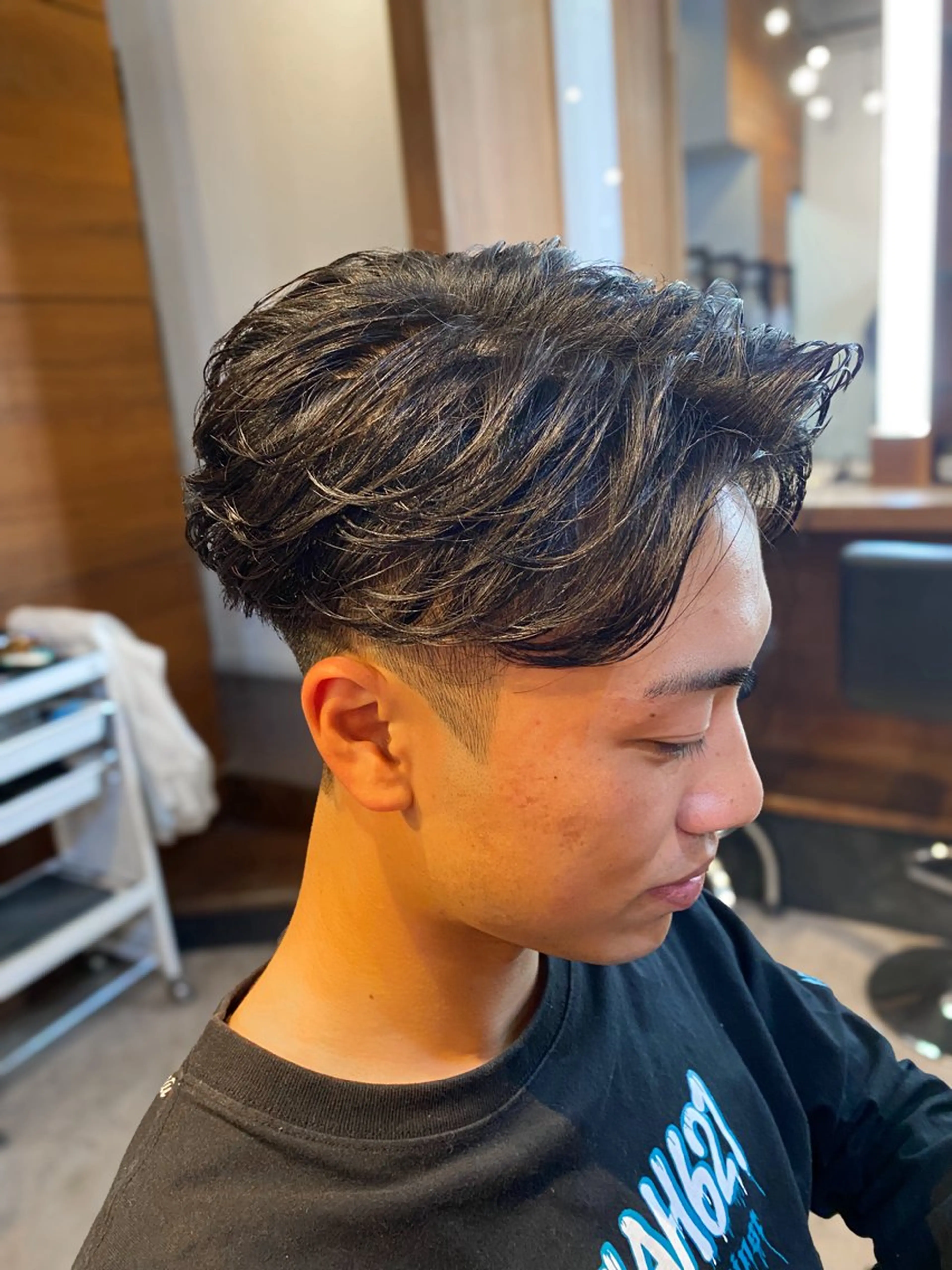 ミディアム パーマ メンズ ミディアムパーマ フェザーパーマ メンズパーマ IRIE⚡️メンズ/ パーマ⚡️北川聖也のヘアスタイル