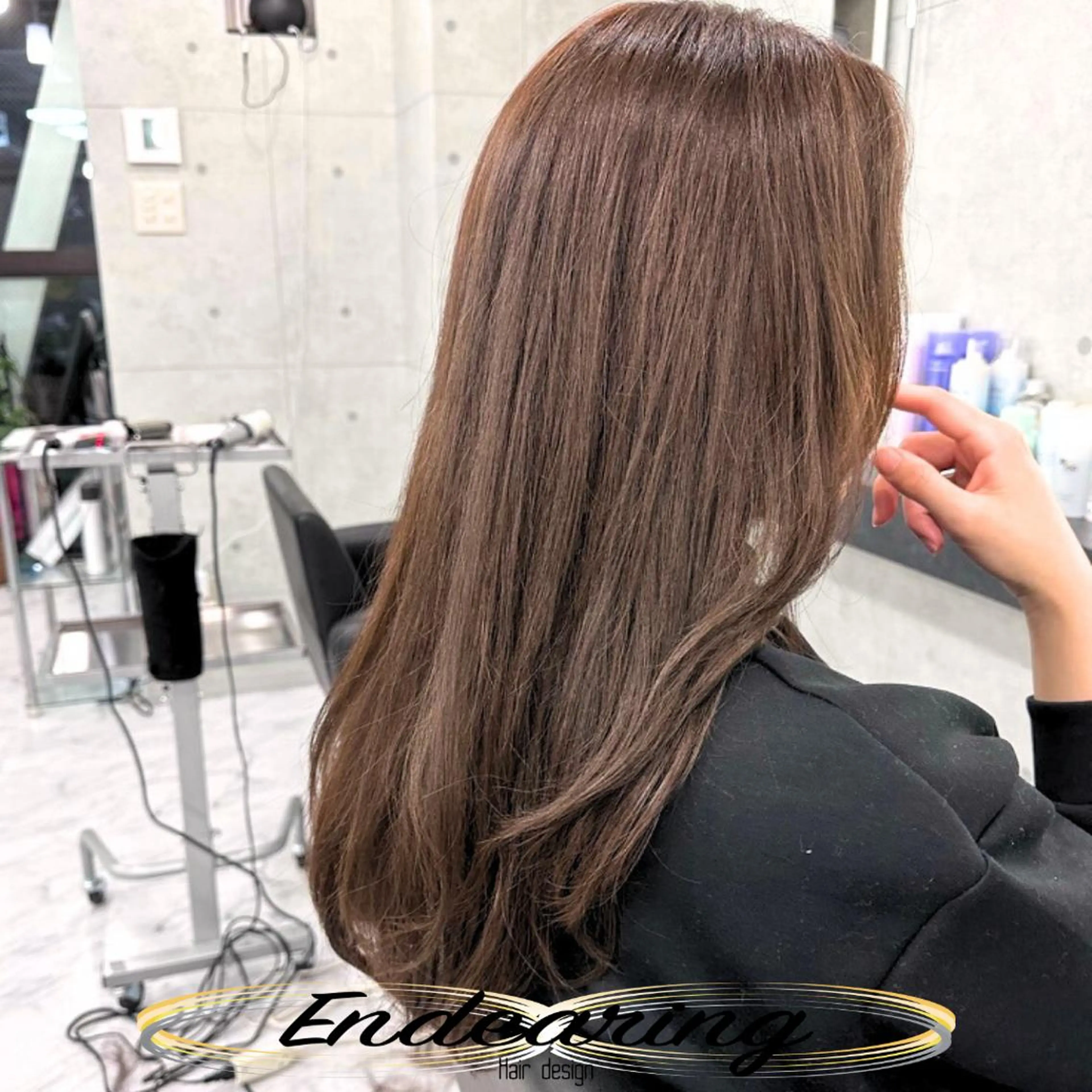 ロング ロングレイヤー アッシュ レイヤーカット ロング 小顔カット カット ヘアカラー 柳田 怜那/銀座 Endearingのヘアスタイル