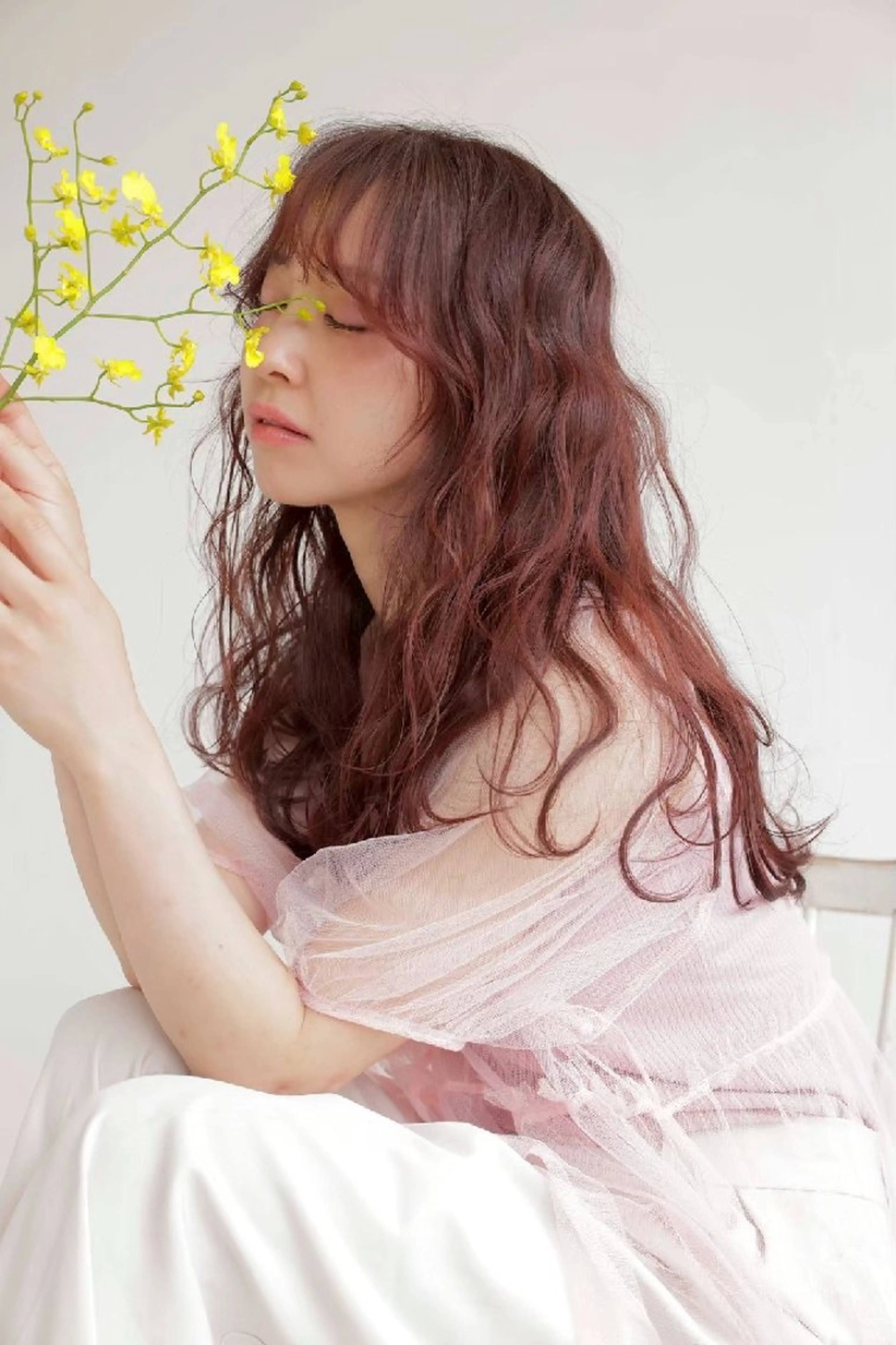 カラー ロング 束感まつぱ🥑🤍 NATUKI🤍のヘアスタイル