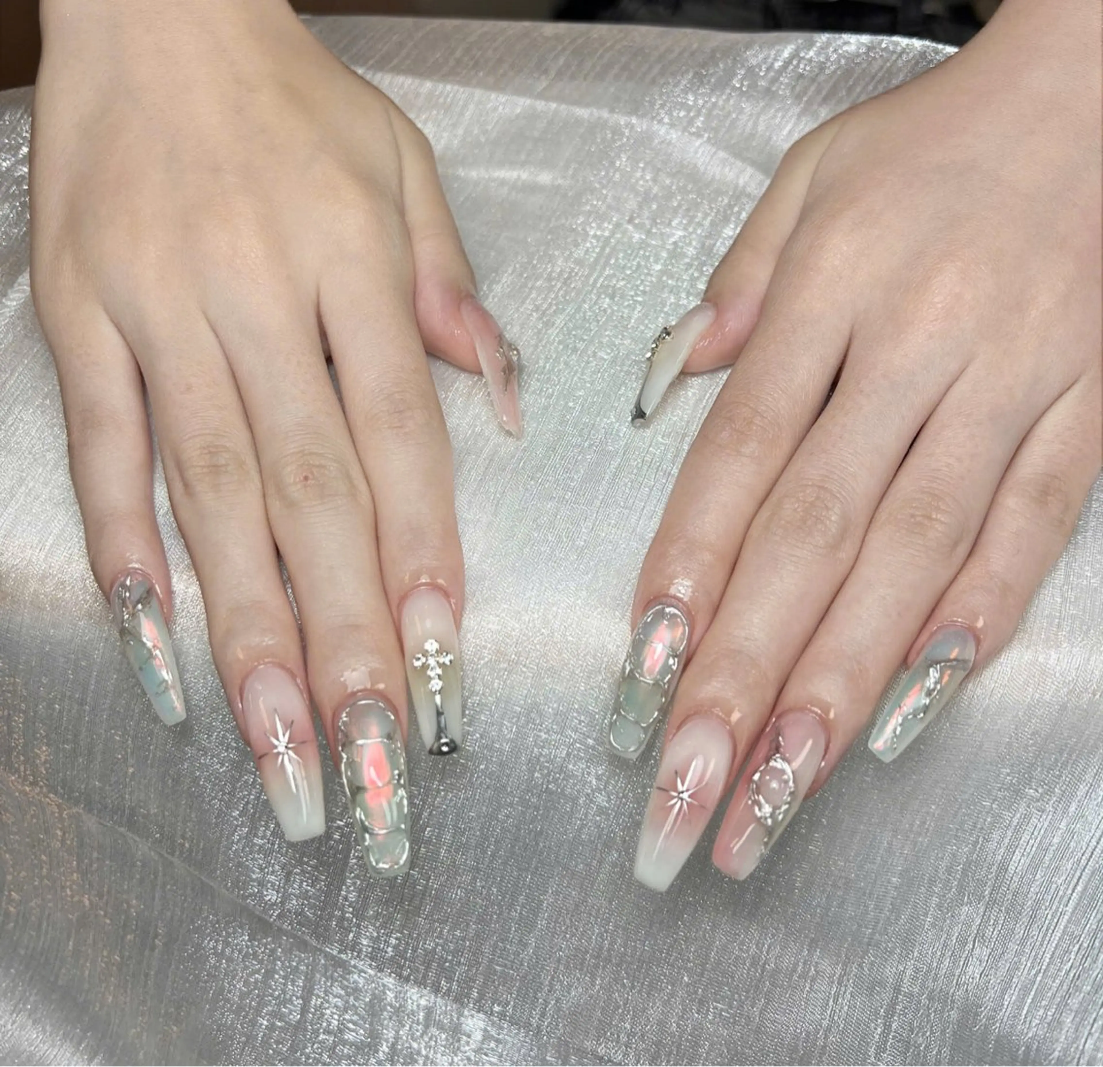 ネイル Lyna 池袋のネイルデザイン