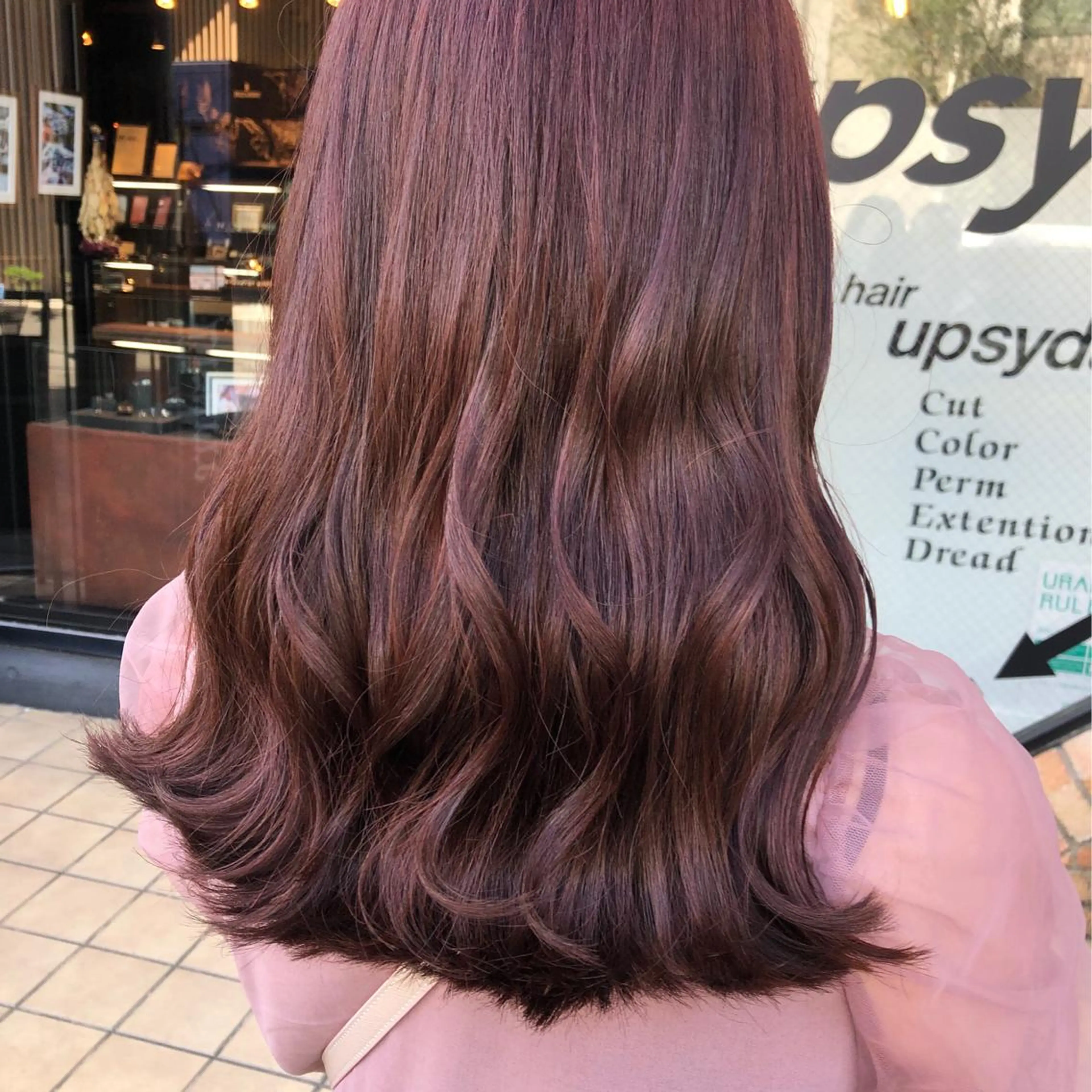 ロング カラー パーマ ヘアアレンジ 八巻 晴香のヘアスタイル