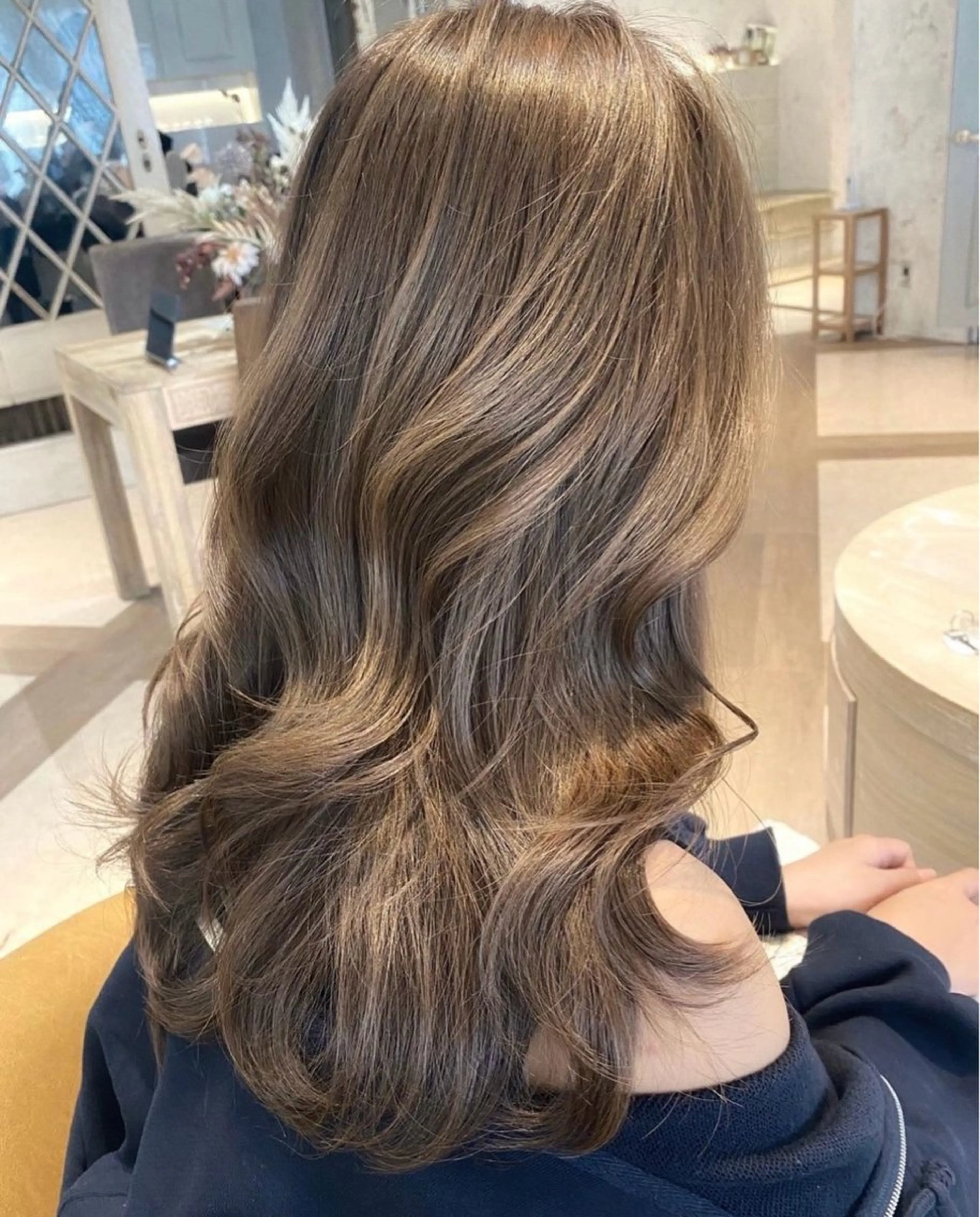 ロング ❤️ブリーチなし💚 ダブルカラー平野実花のヘアスタイル