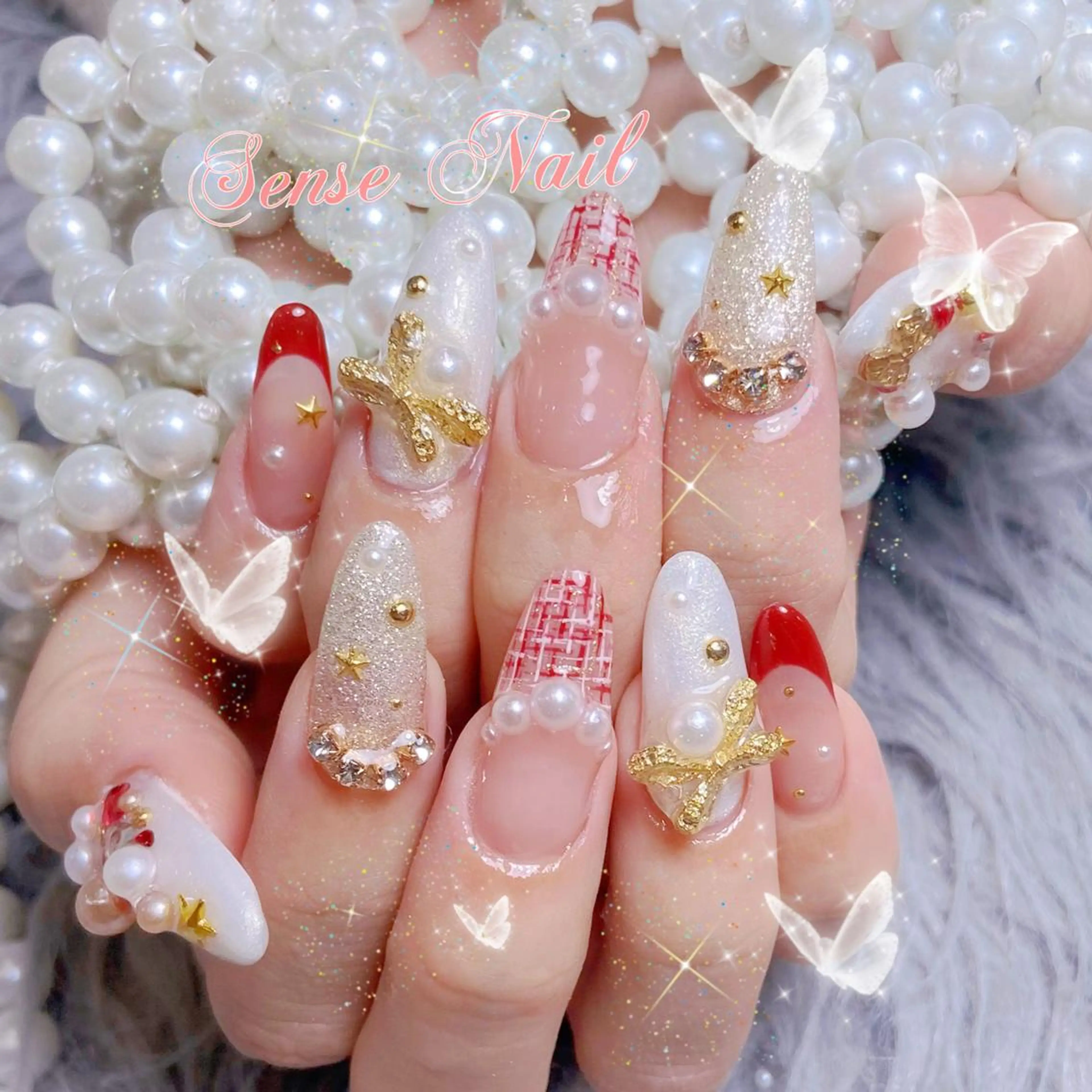 ネイル ハンドネイル 🦋 Queenieのネイルデザイン