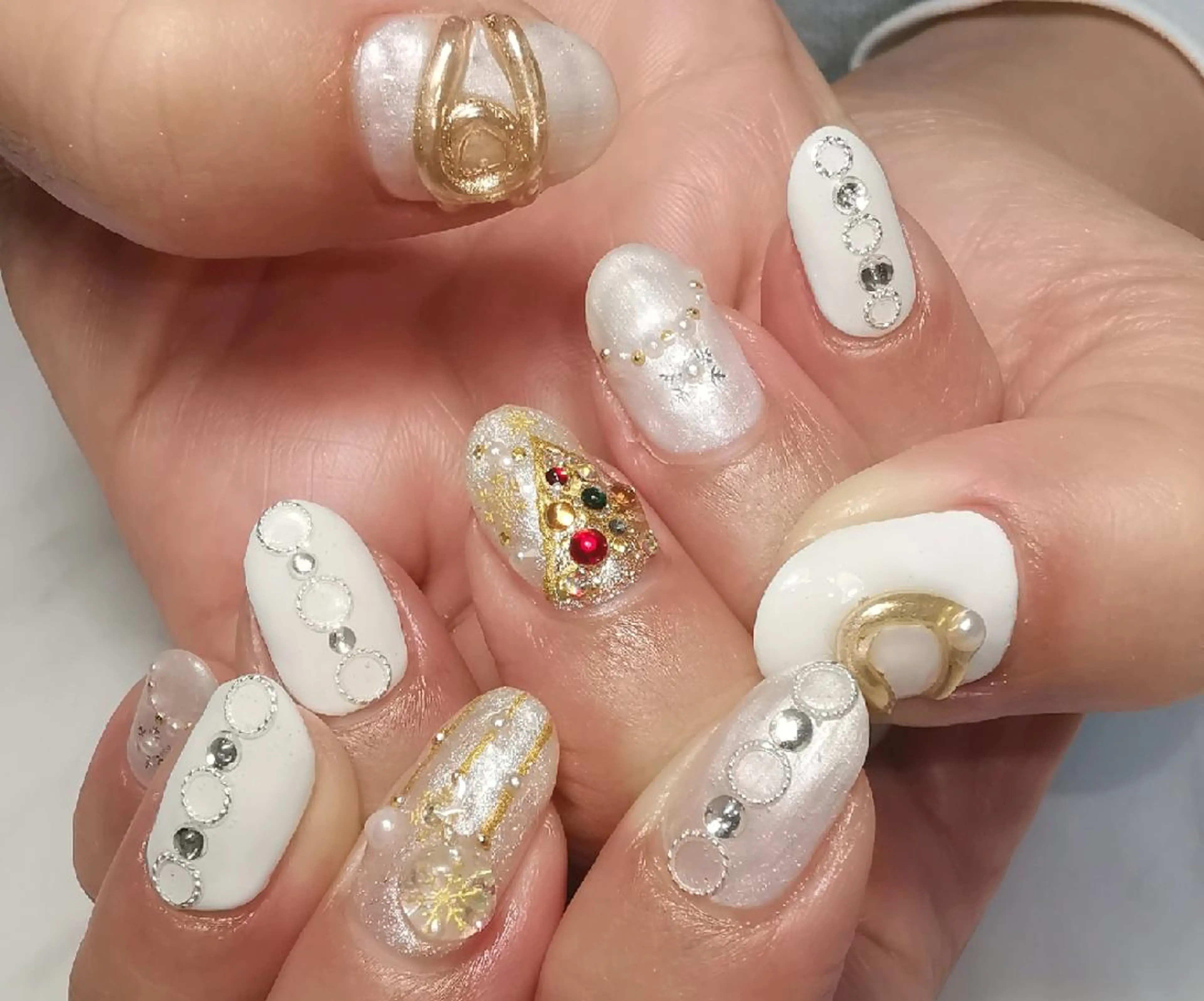 ネイル 冬ネイル クリスマス ハンドネイル reve あやののネイルデザイン