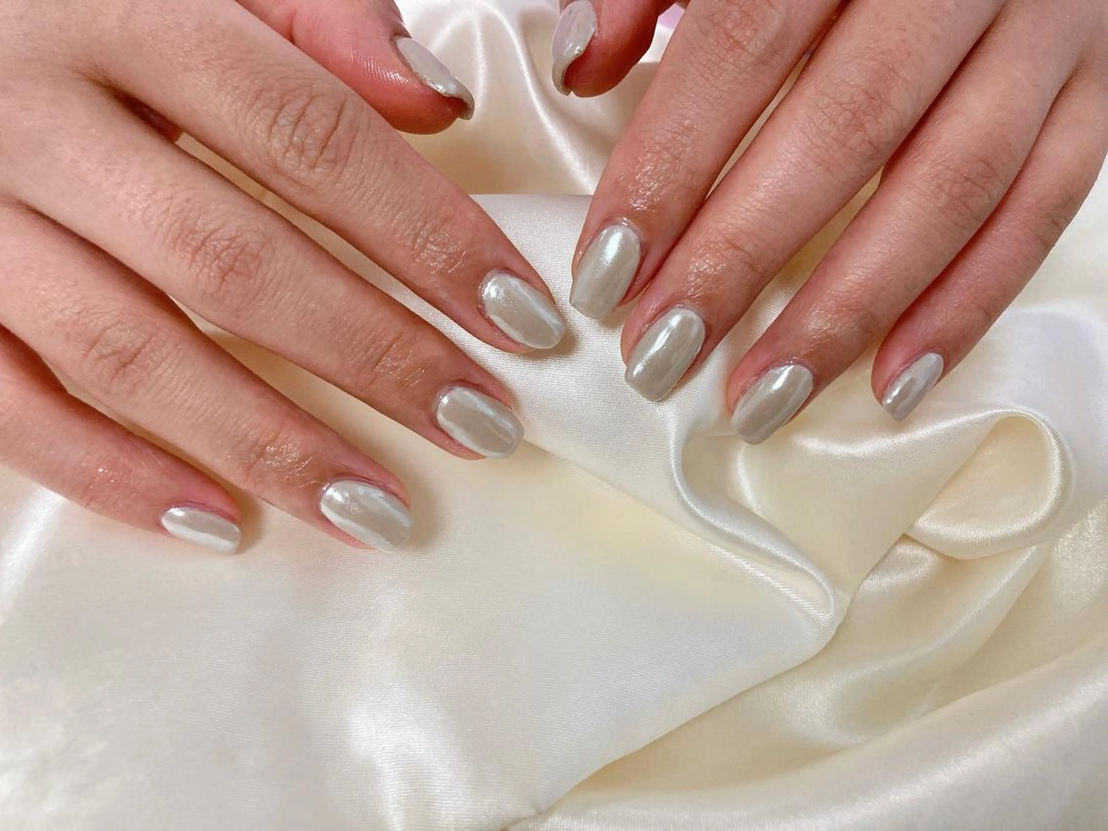 ネイル オーロラネイル ハンドネイル mogunail &blowのネイルデザイン