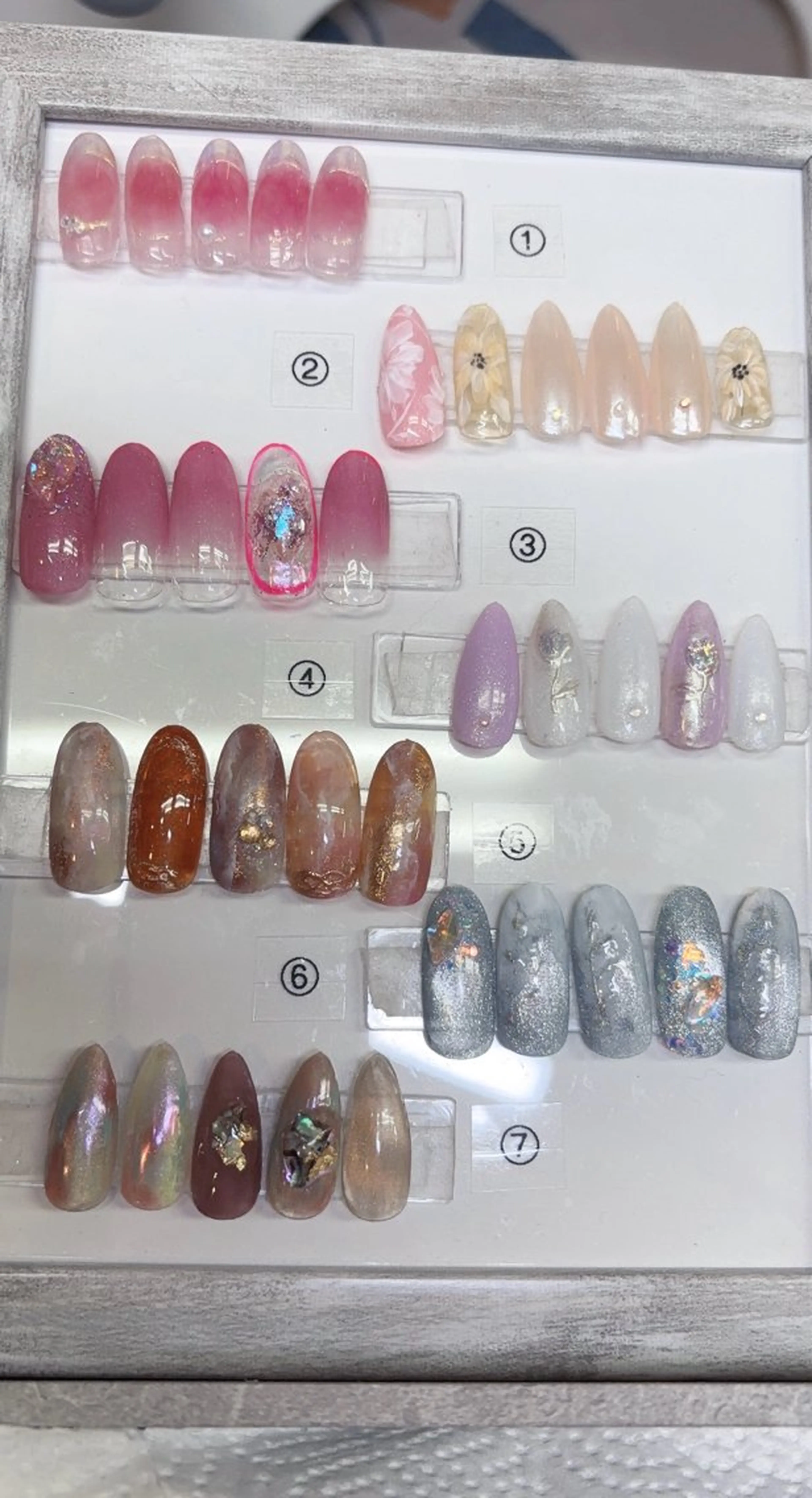 ⭐︎💅限定メニュー🫶選べるGWスペシャル！選べるアートネイル💖🎨の写真