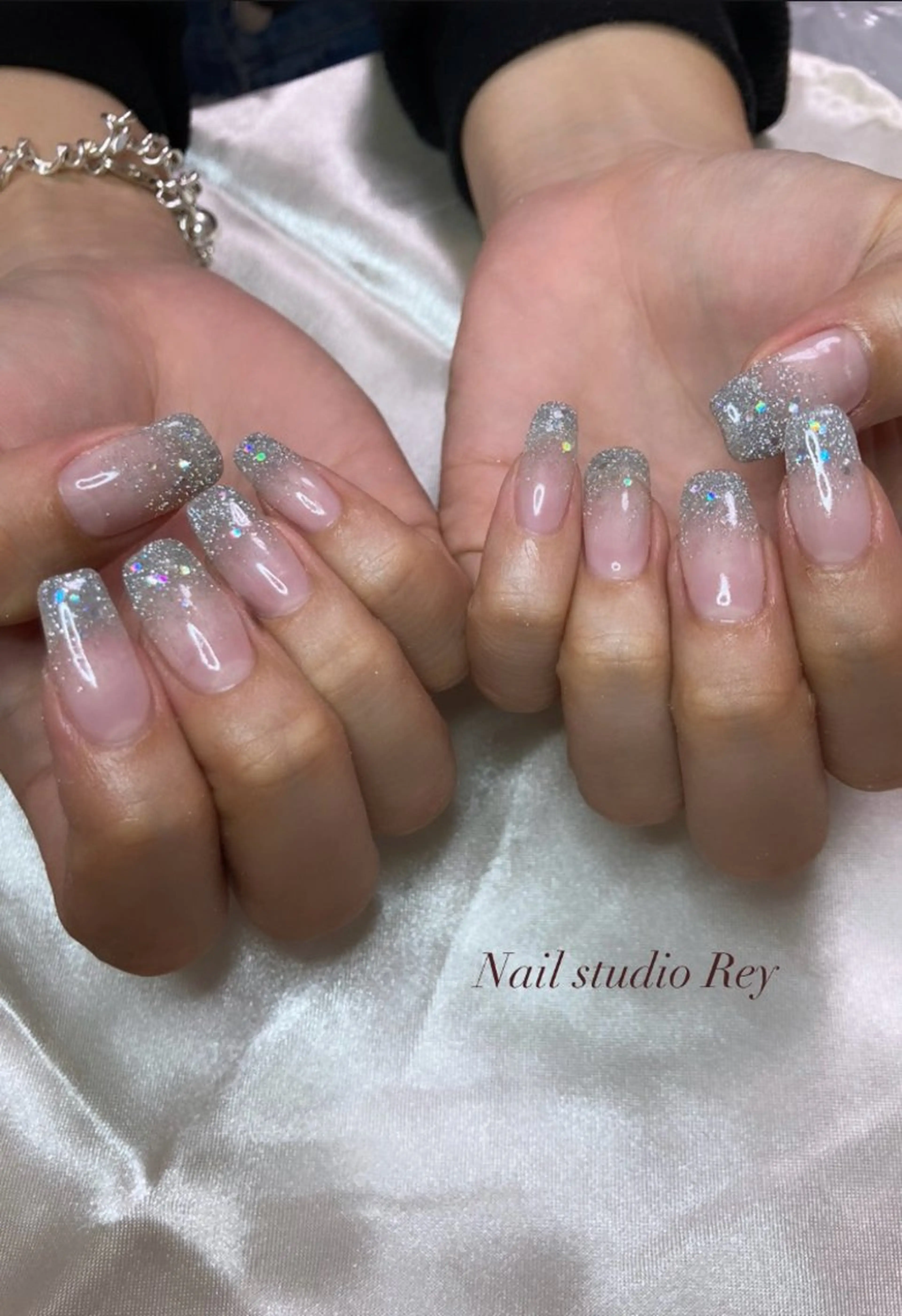 ネイル グラデーション ラメ(グリッター) ラメグラデーション ecrin (エクラン)のネイルデザイン