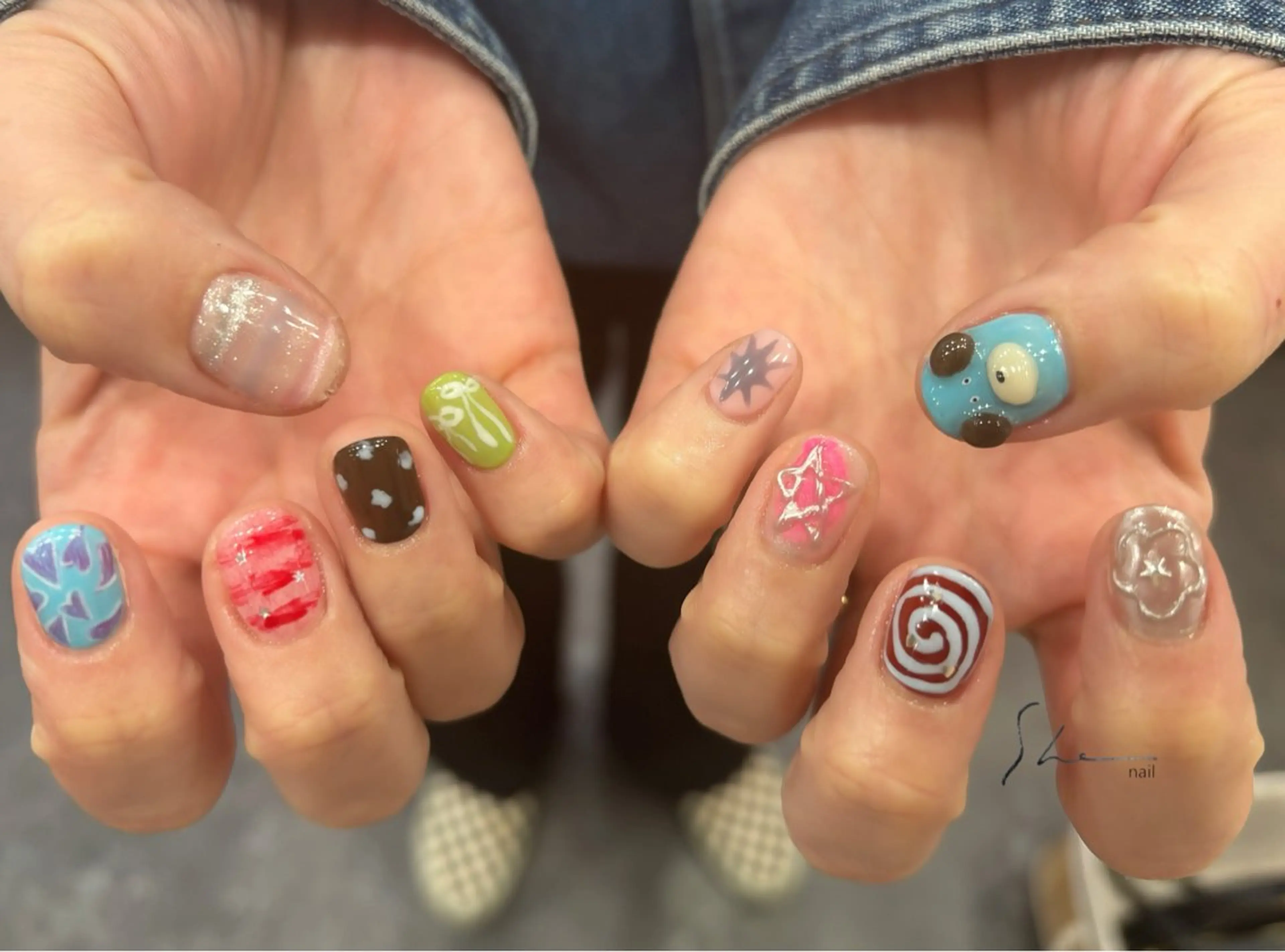 ネイル ハンドネイル SHE adusaのネイルデザイン