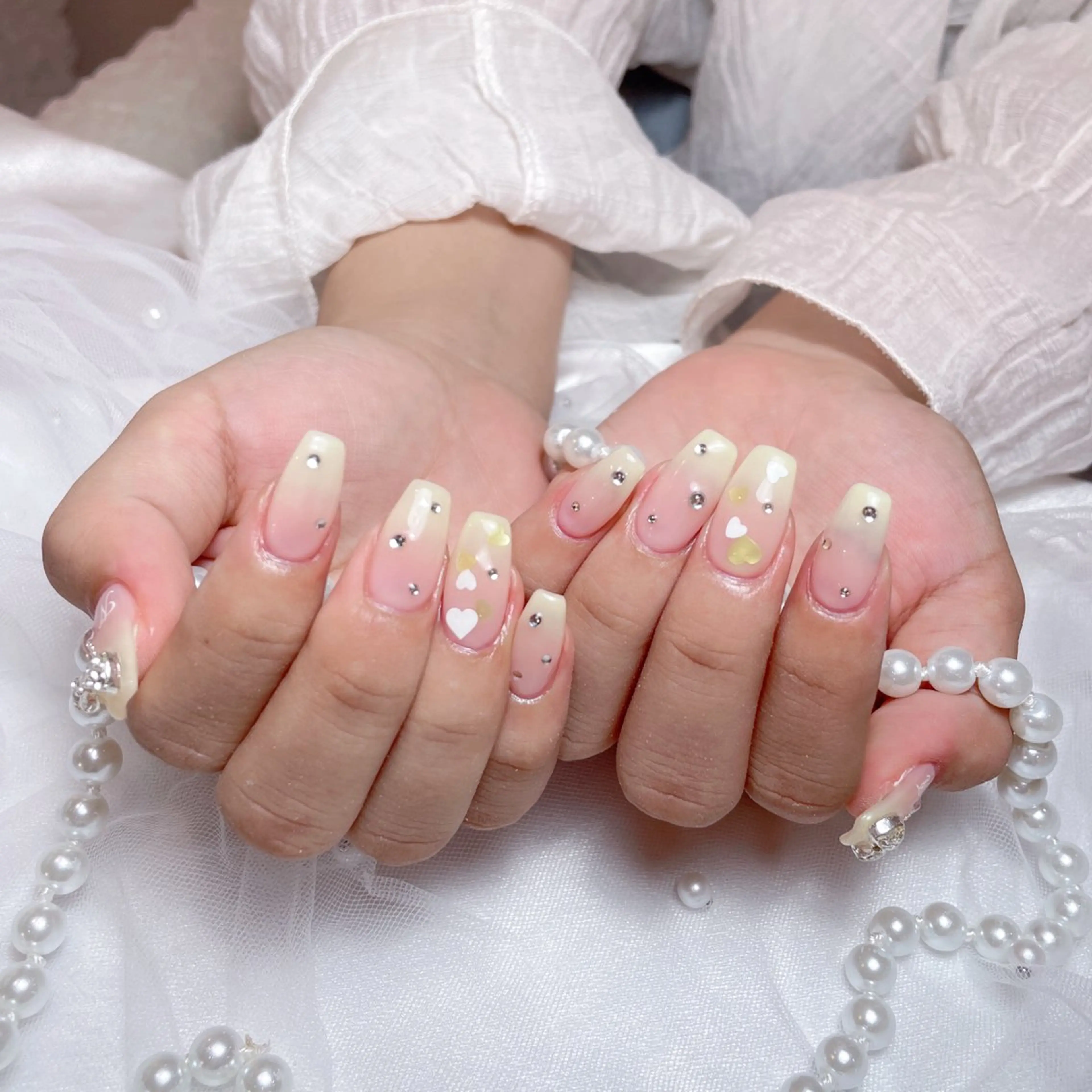 ネイル フットネイル フレンチネイル ジェルネイル ガーリー グラデーション ハンドネイル D.d Nail Moeのネイルデザイン