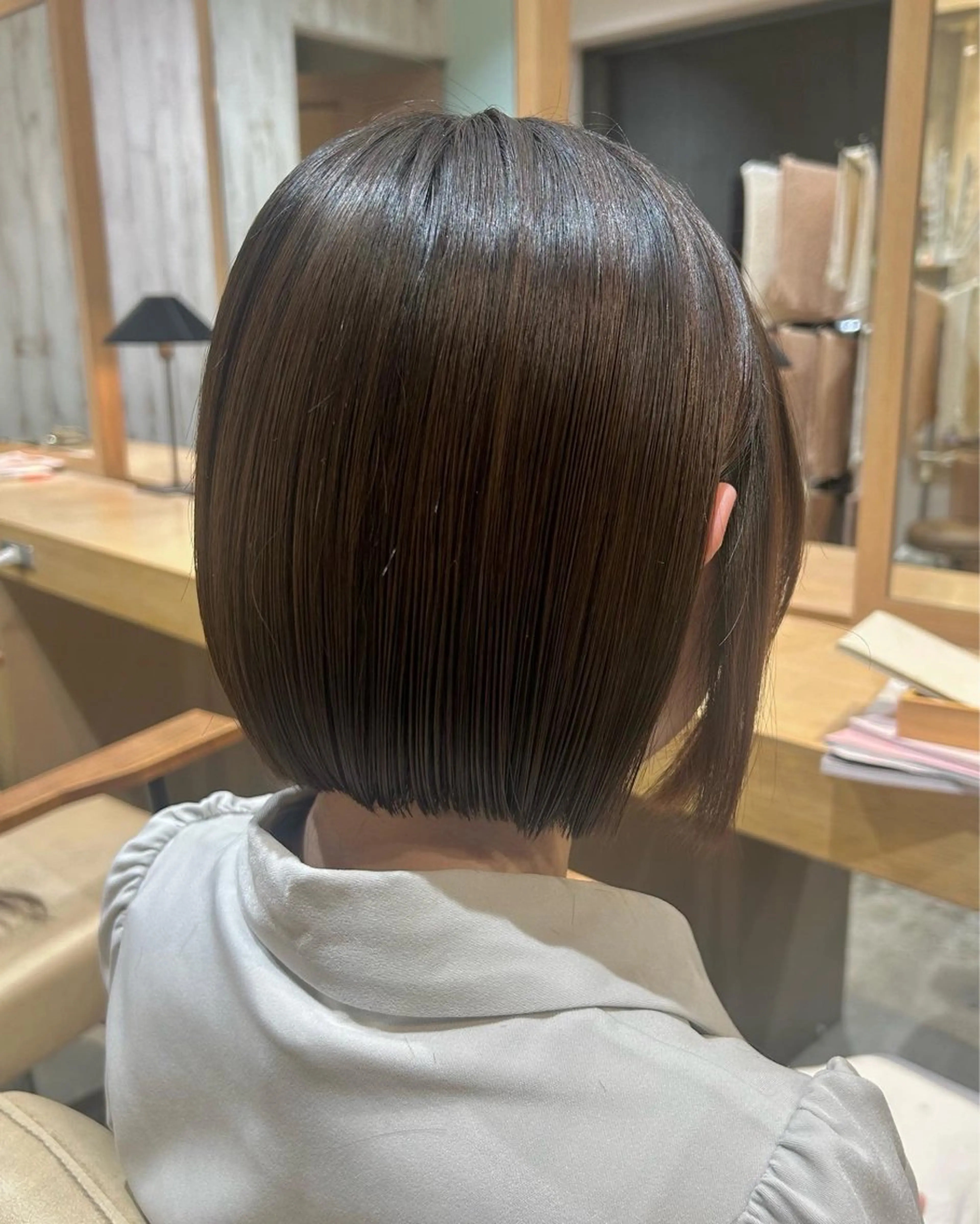 ショート カット 浅倉栞 /透明感カラーのヘアスタイル