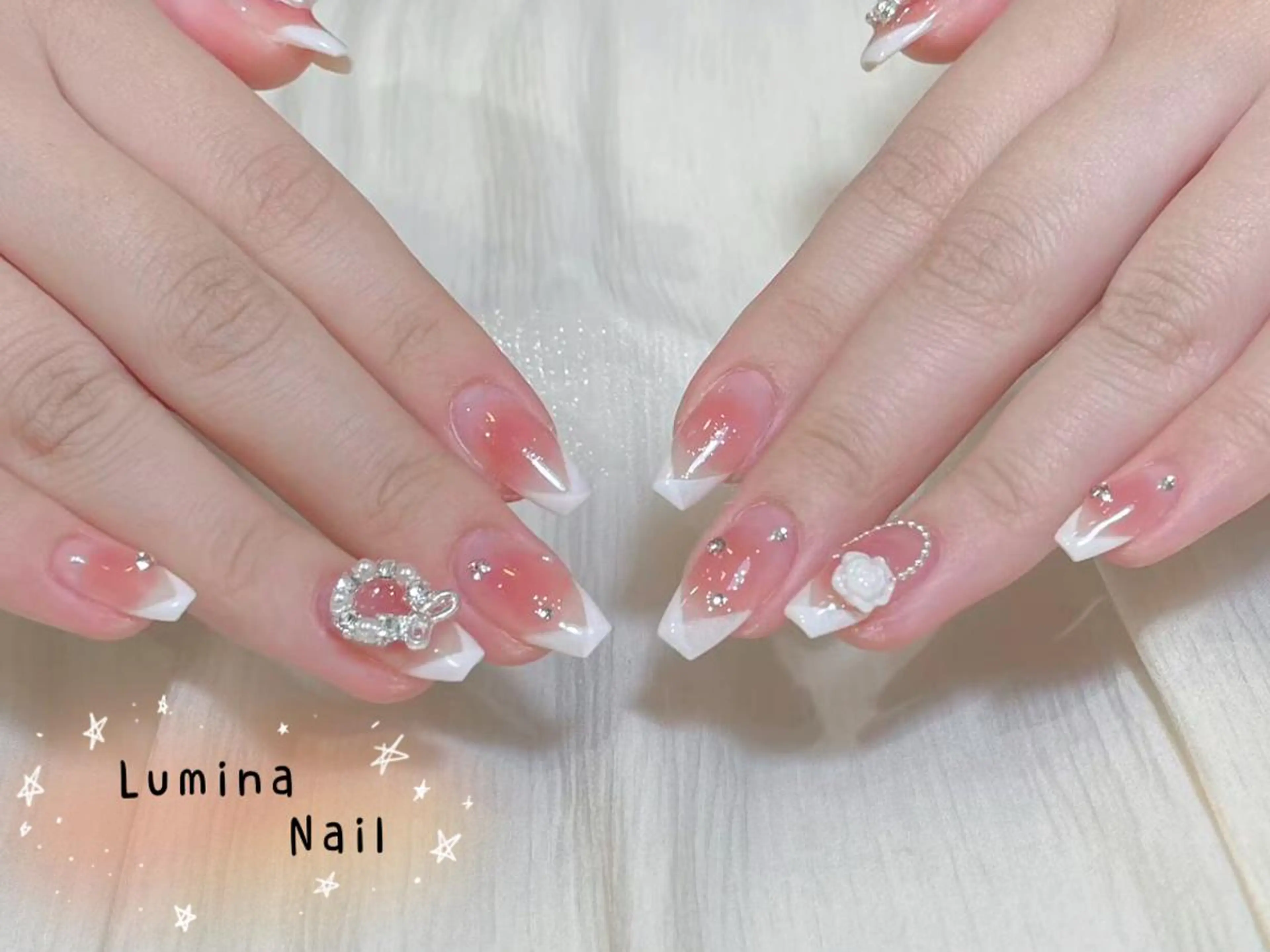 ネイル ハンドネイル ハンドケア Lumina _MIOのネイルデザイン