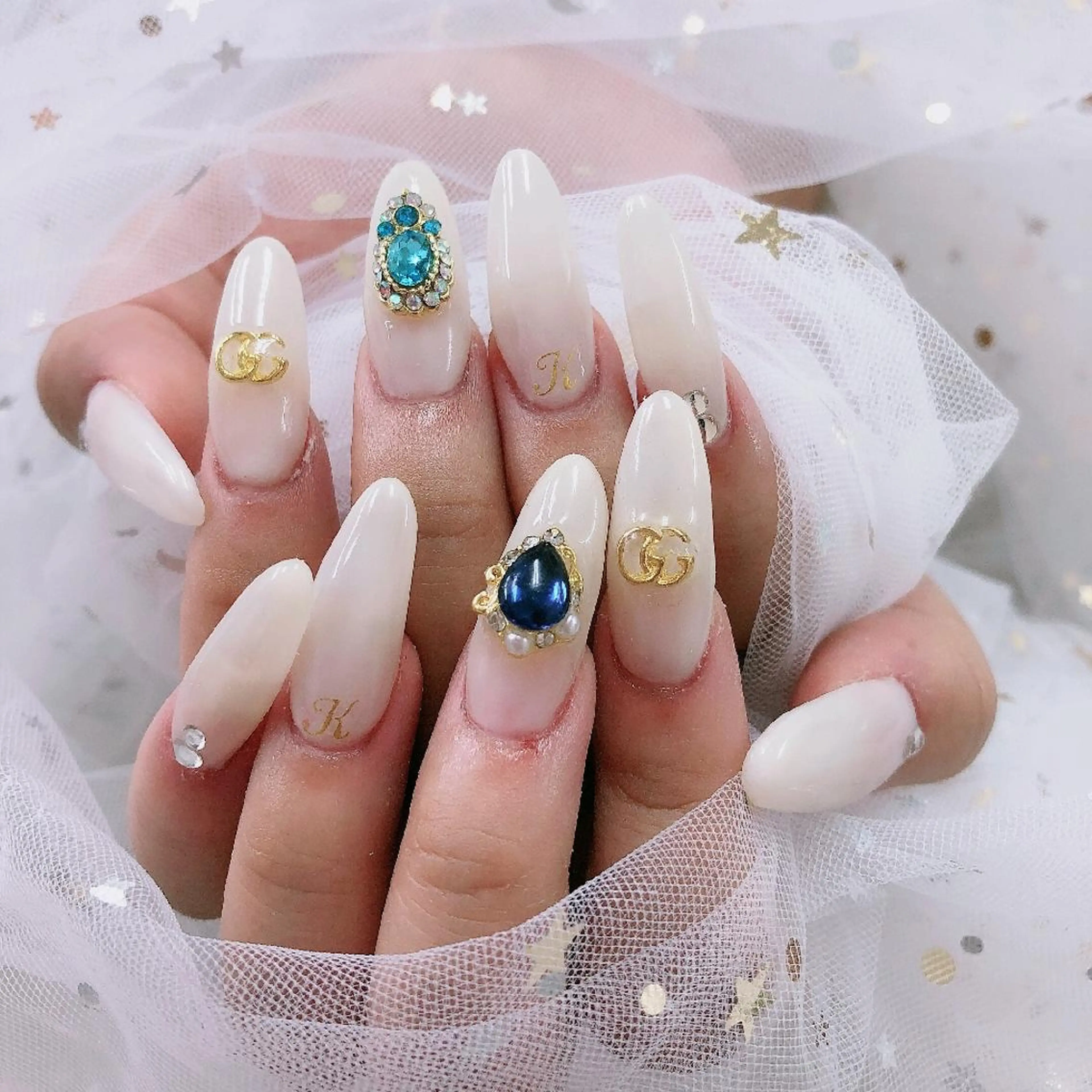 ネイル ワンカラーネイル スカルプネイル ストーンネイル ハンドネイル Melody  3D/スカルプ専門店のネイルデザイン