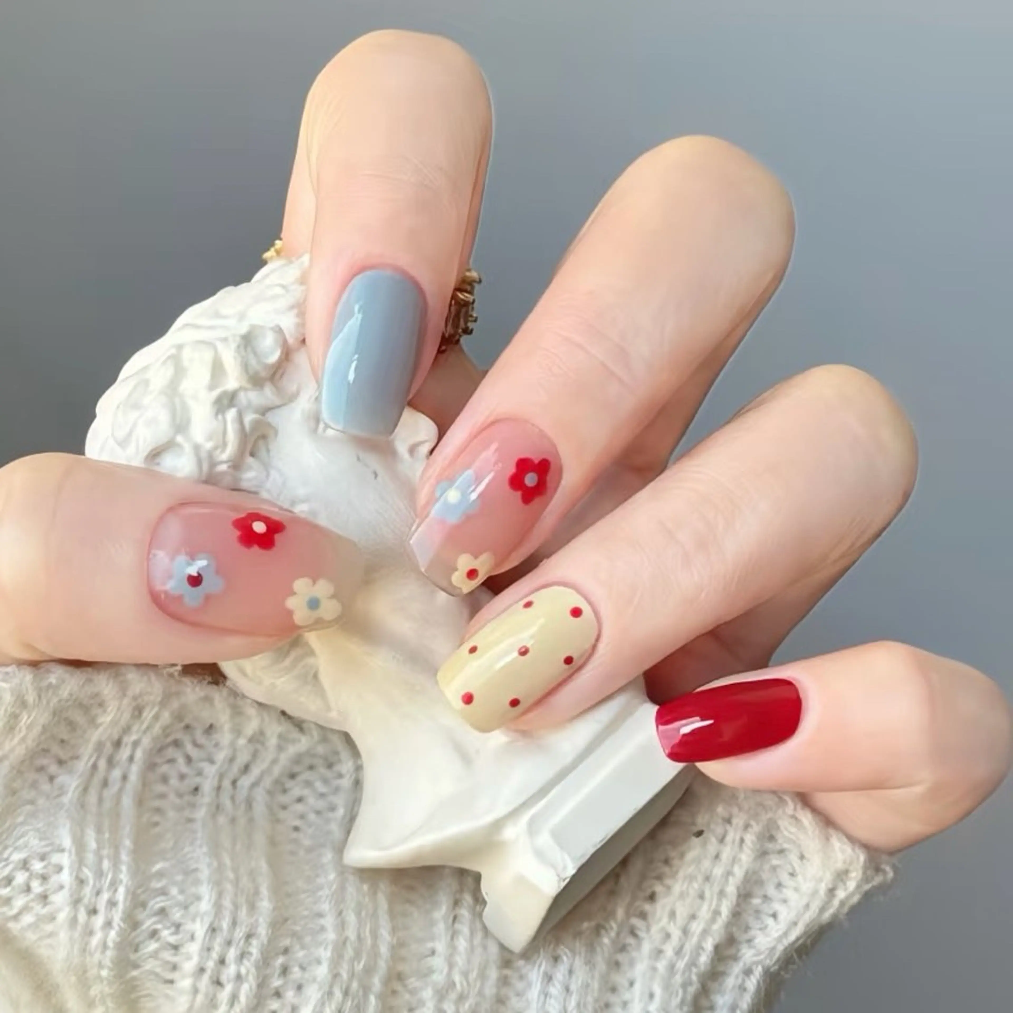 ネイル U +のネイルデザイン