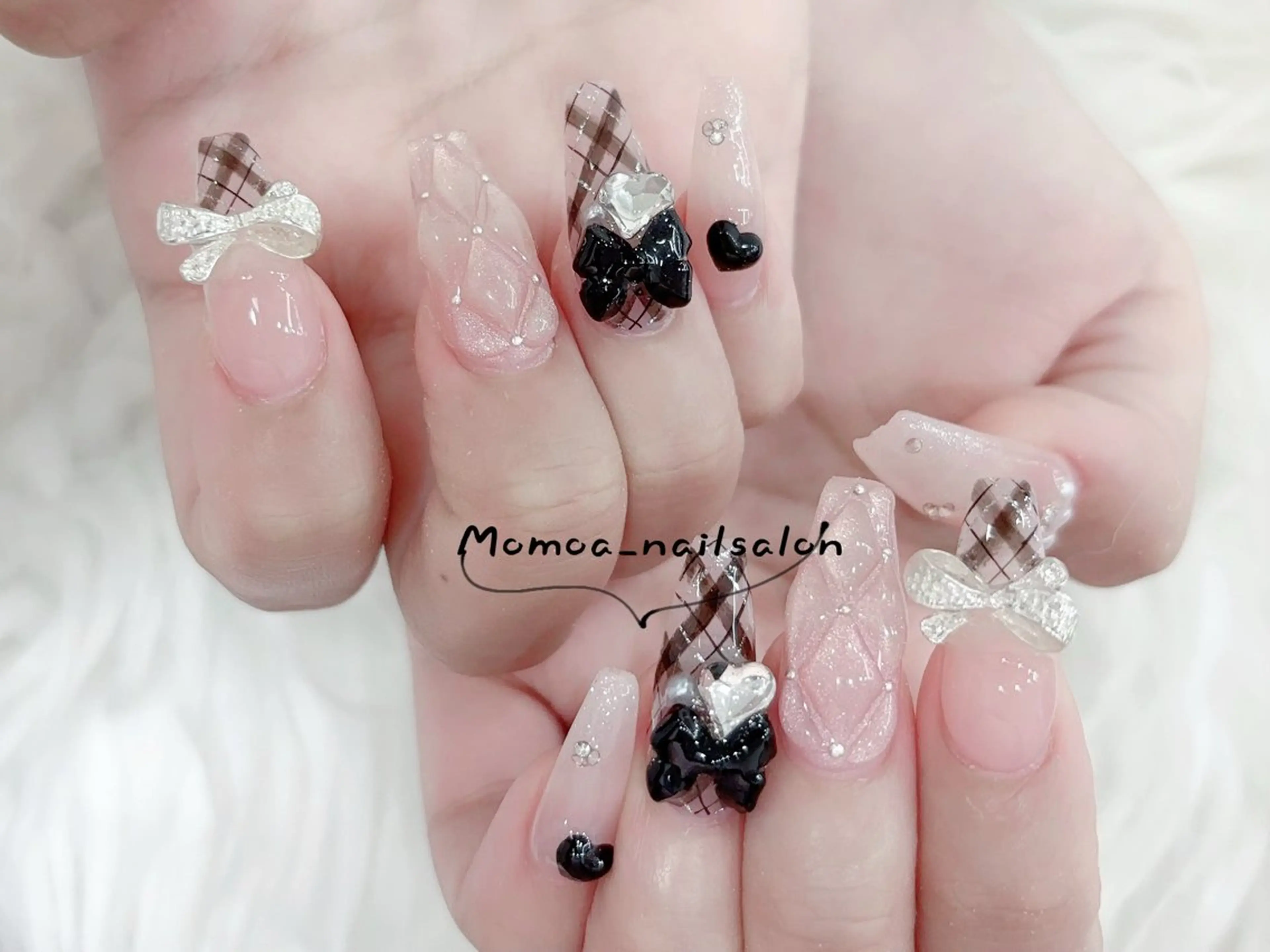 ネイル ハロウィン キラキラネイル 韓国ネイル スカルプネイル ハンドネイル MoMoA Nail ネイル長さ出し専門店のネイルデザイン