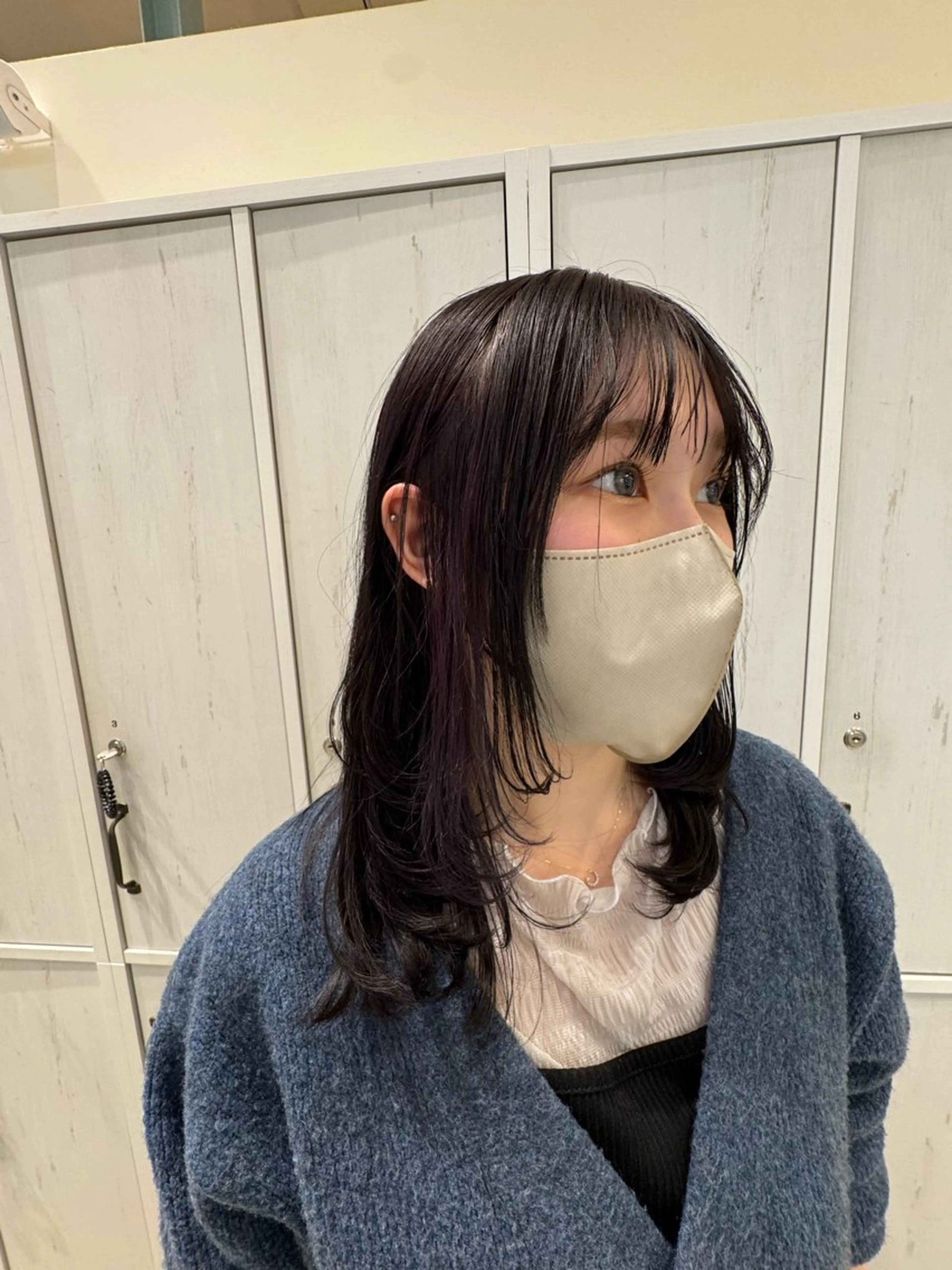 カラー 黒髪 ブルーカラー ブルーブラック インナーカラー 太田 千尋のヘアスタイル