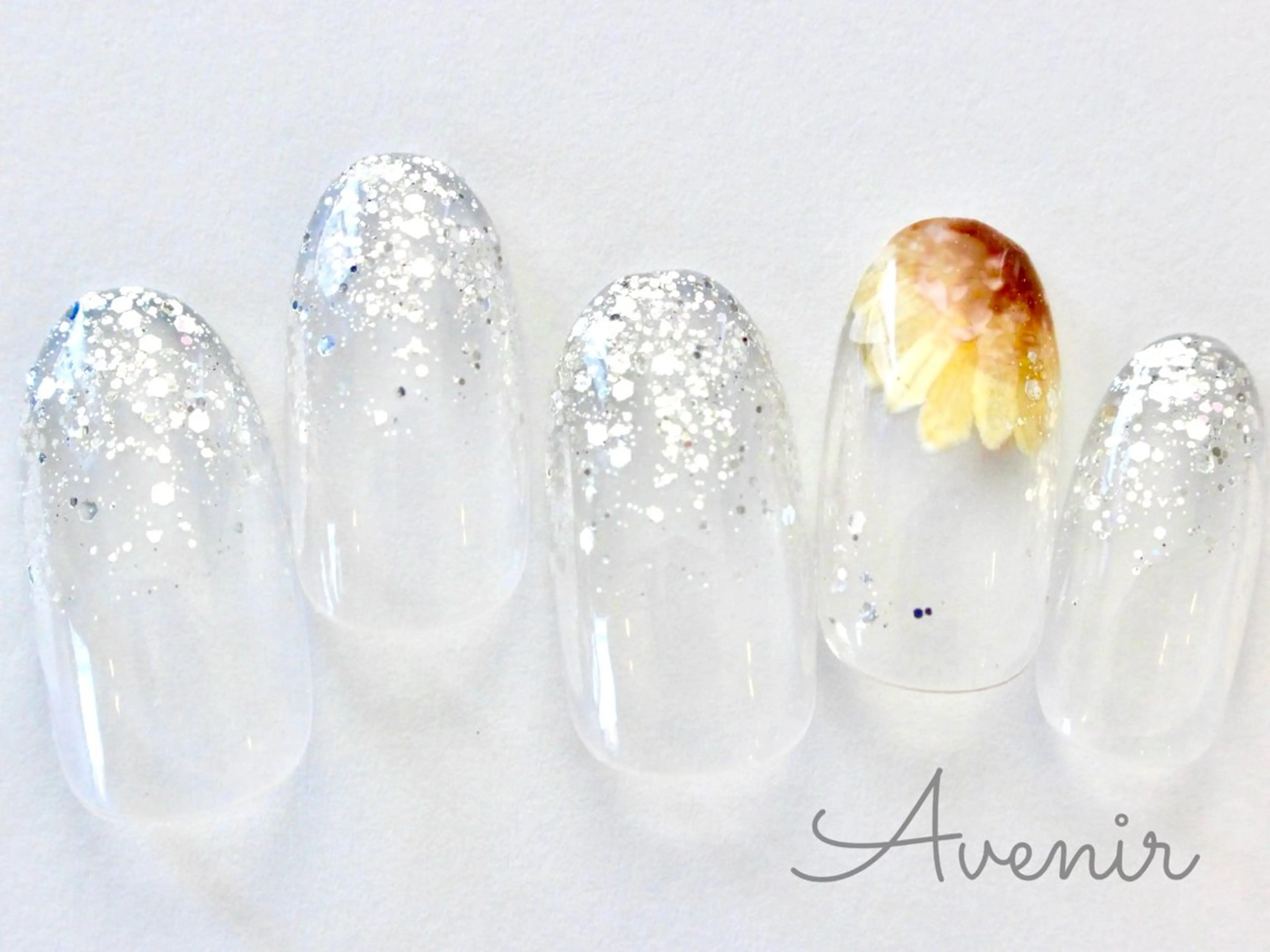 ネイル ハンドネイル Avenir 表参道 nail&eye予約のネイルデザイン