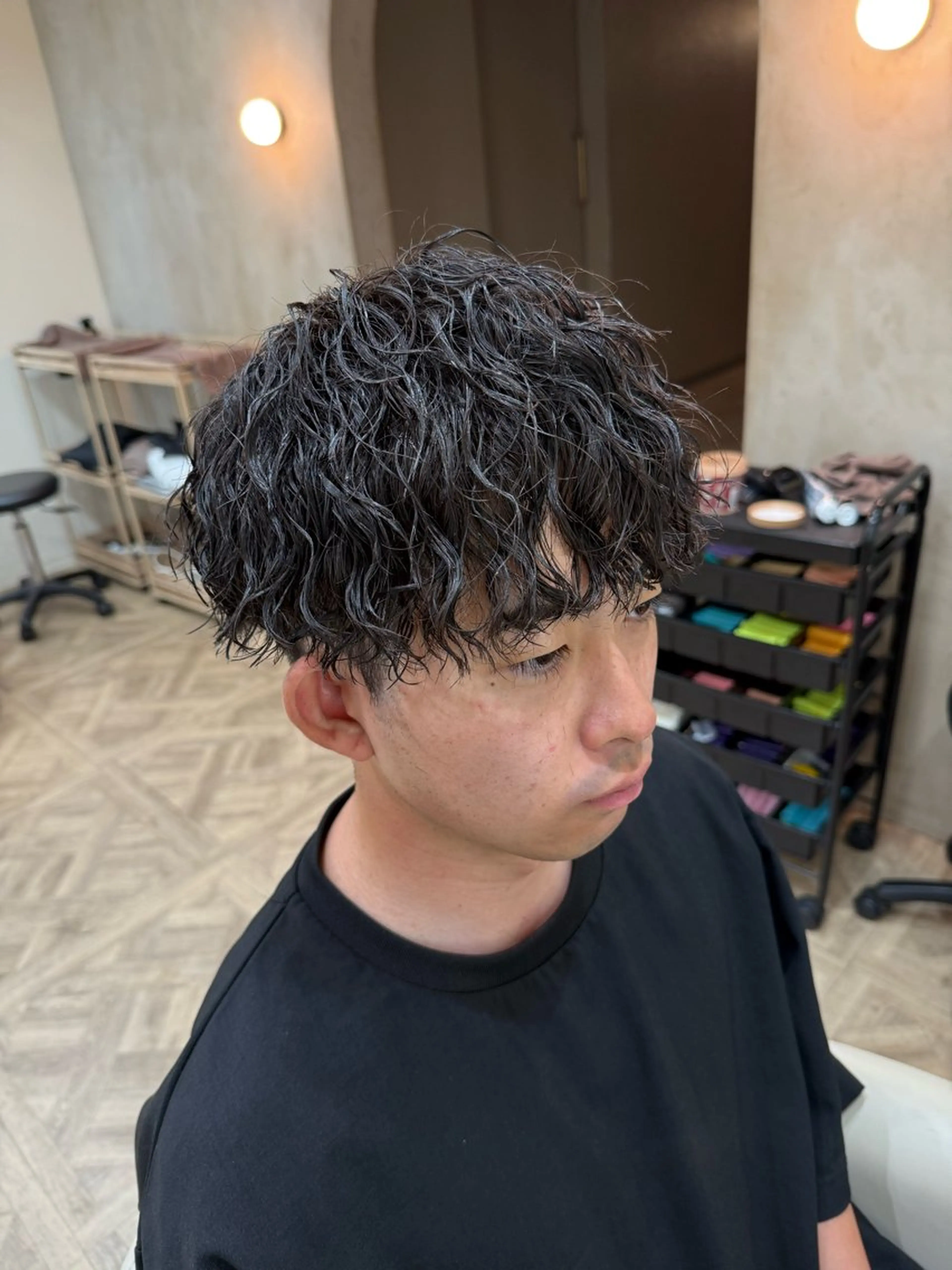 パーマ メンズ カット パーマ トリートメント MEN‘S HAIR BLEACHi塩釜口所属・市原亮/塩釜口/ ツイスパ/波巻きのヘアスタイル