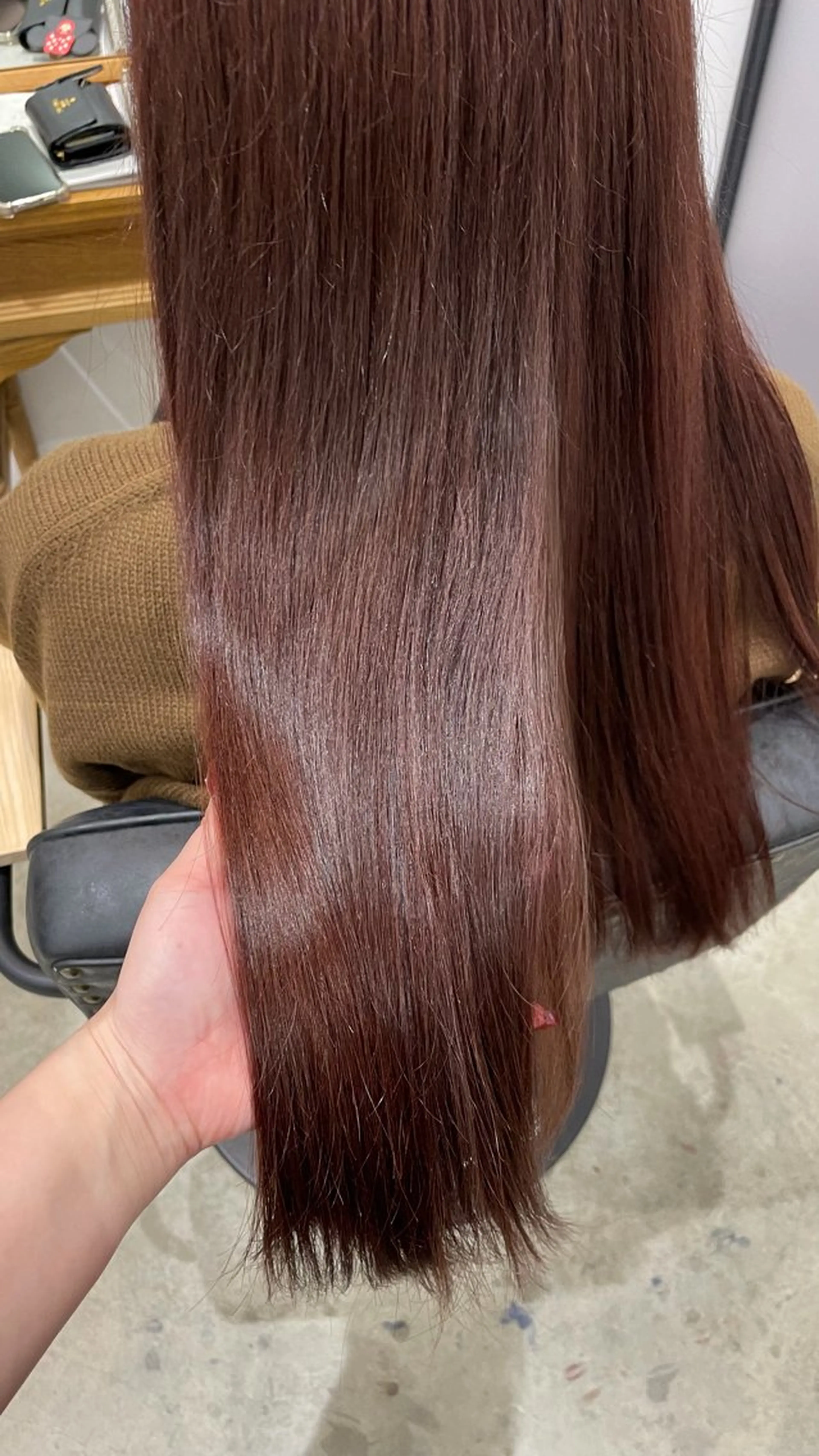 ロング ピンクブラウン ヘアカラー トリートメント 大久保 雪乃🌛のヘアスタイル