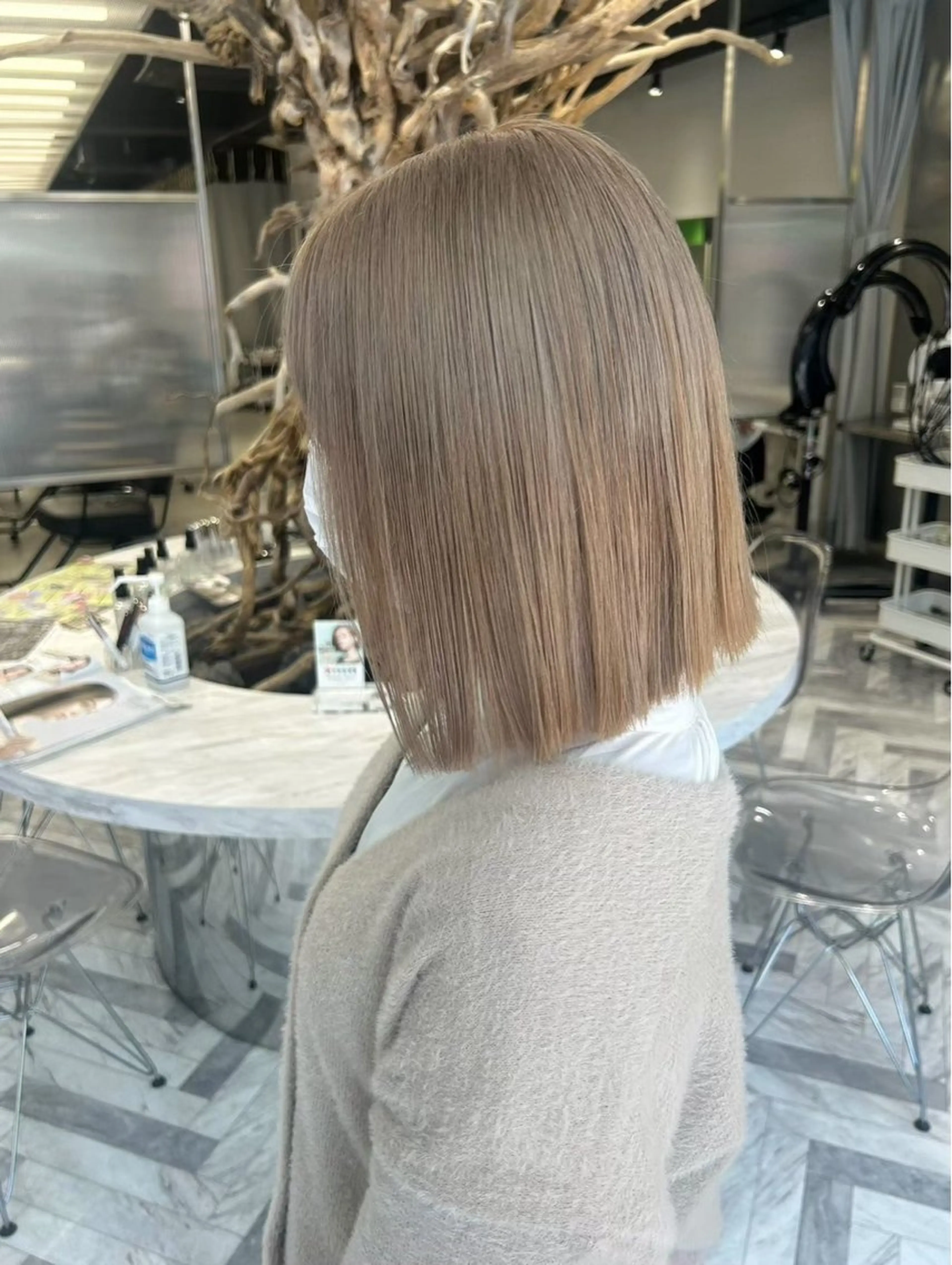 カラー ブリーチ ケアブリーチ デザインカラー ダブルカラー イヤリングカラー 酸性ストレート /ハイトーン/つばさのヘアスタイル