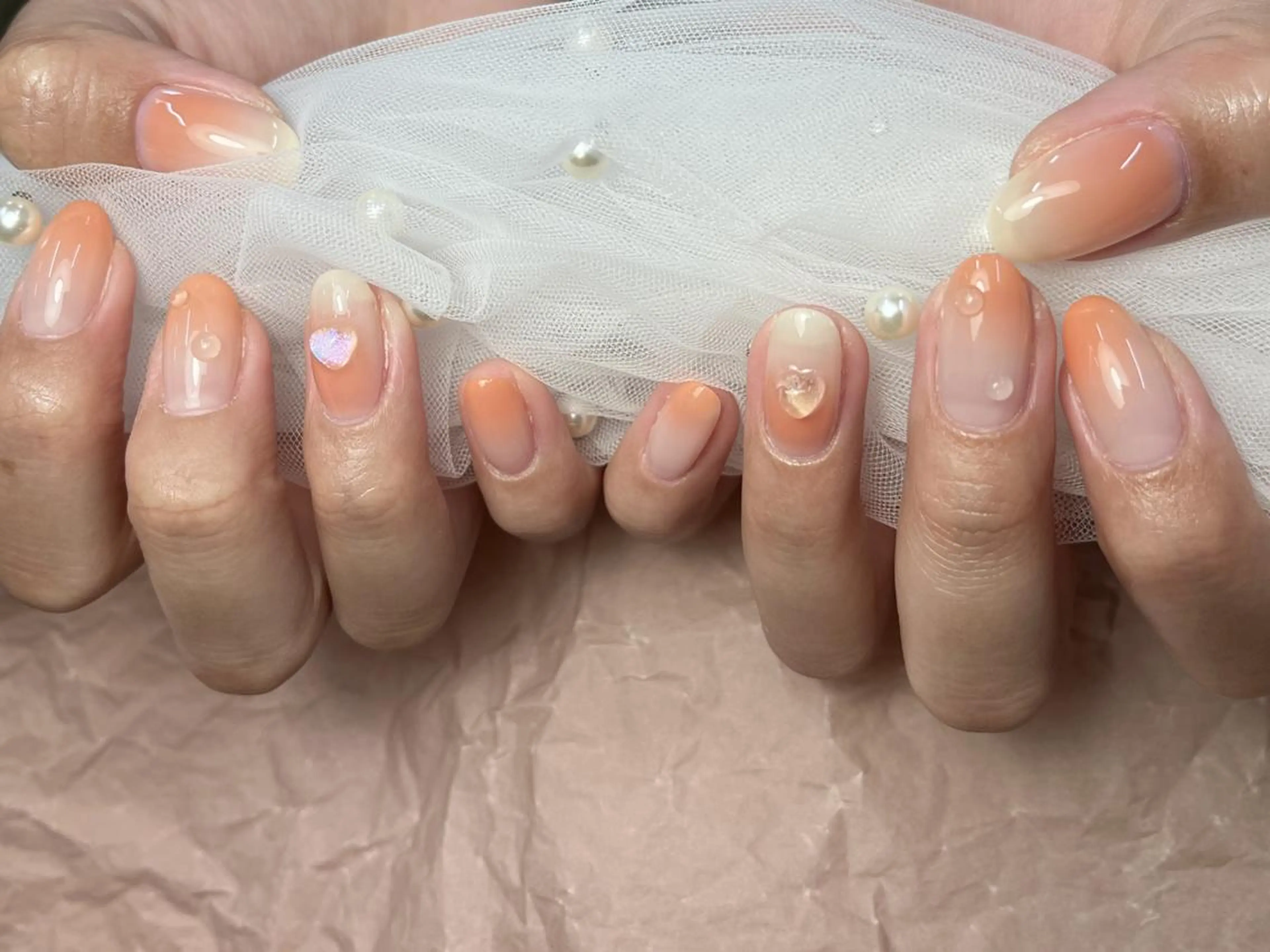 ネイル ドット グラデーション ハート オレンジ ハンドネイル ハンドケア ToliyDeliy Nail Salonのネイルデザイン