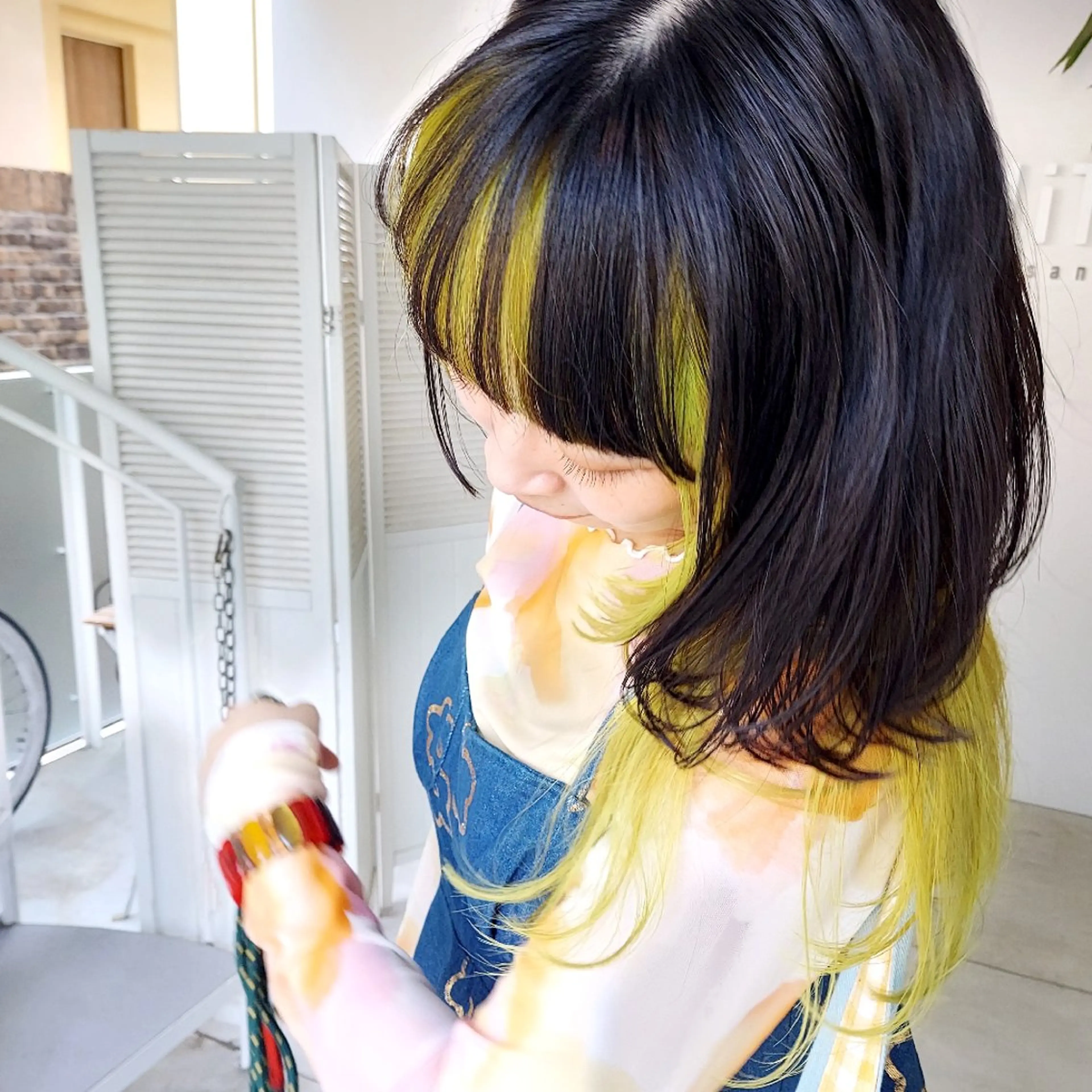 セミロング カラー インナーカラー 樋口 千尋のヘアスタイル