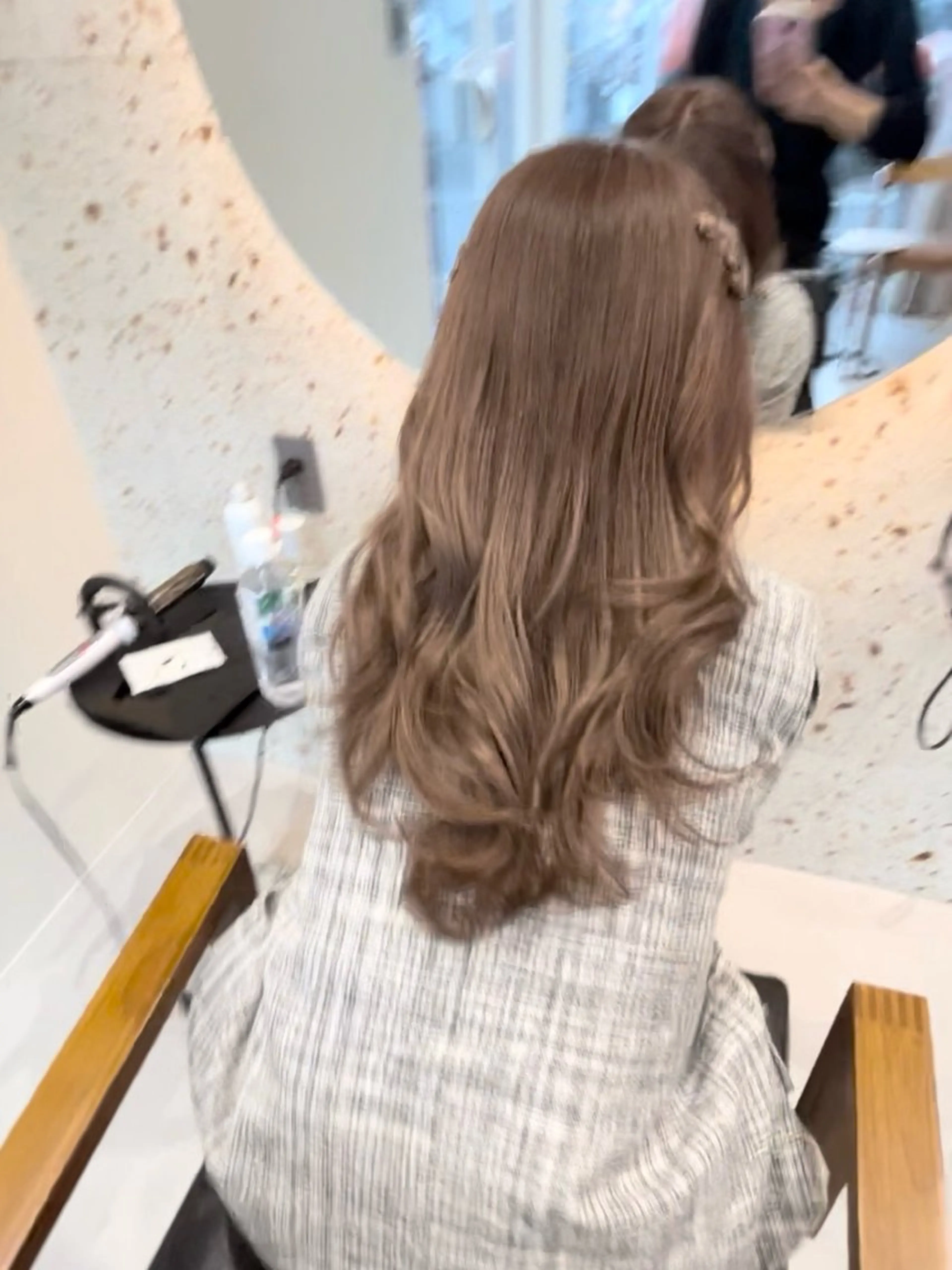 セミロング 山田 優香のヘアスタイル