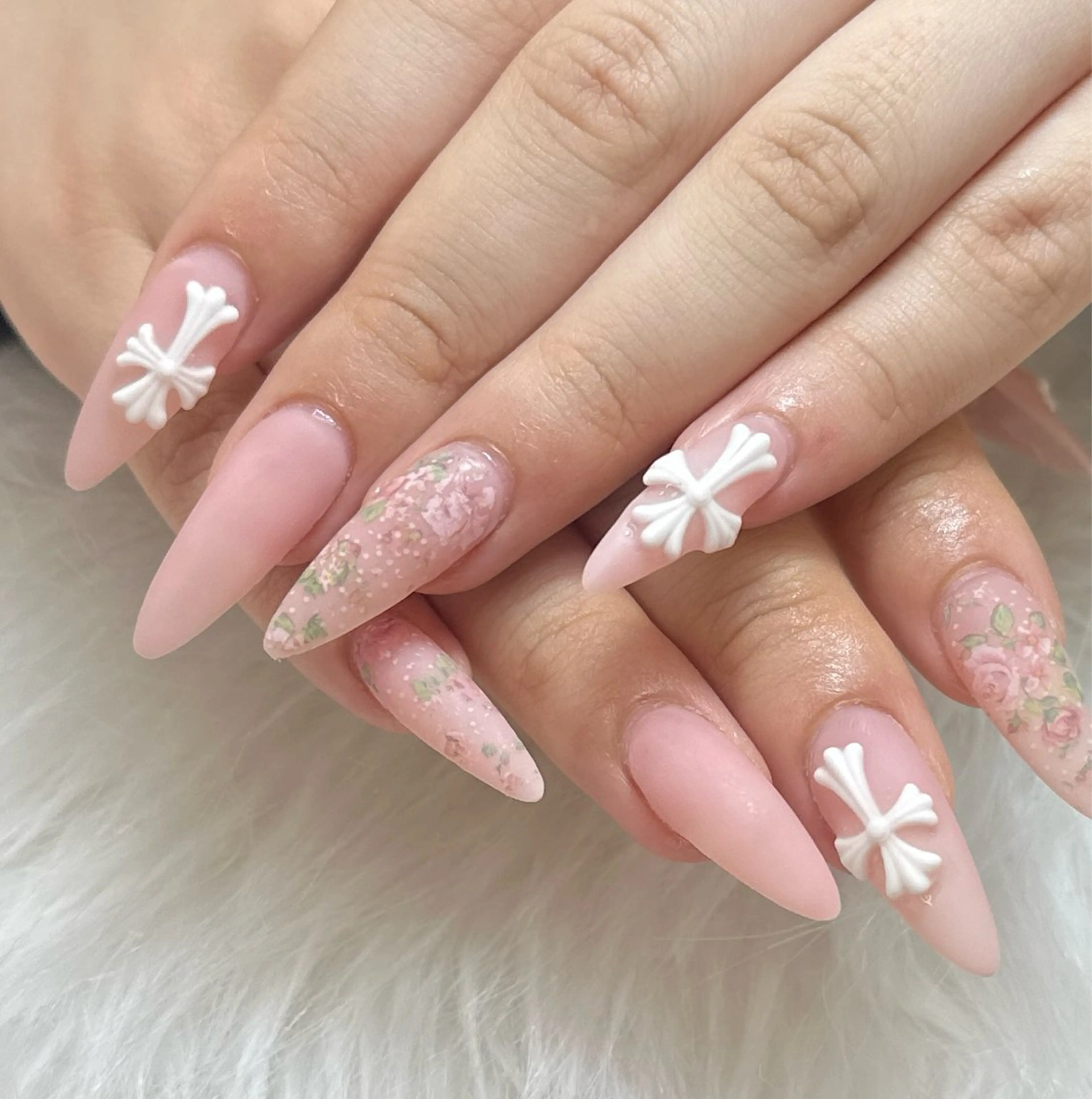 ネイル ハンドネイル Anh ゴテゴテネイルのネイルデザイン
