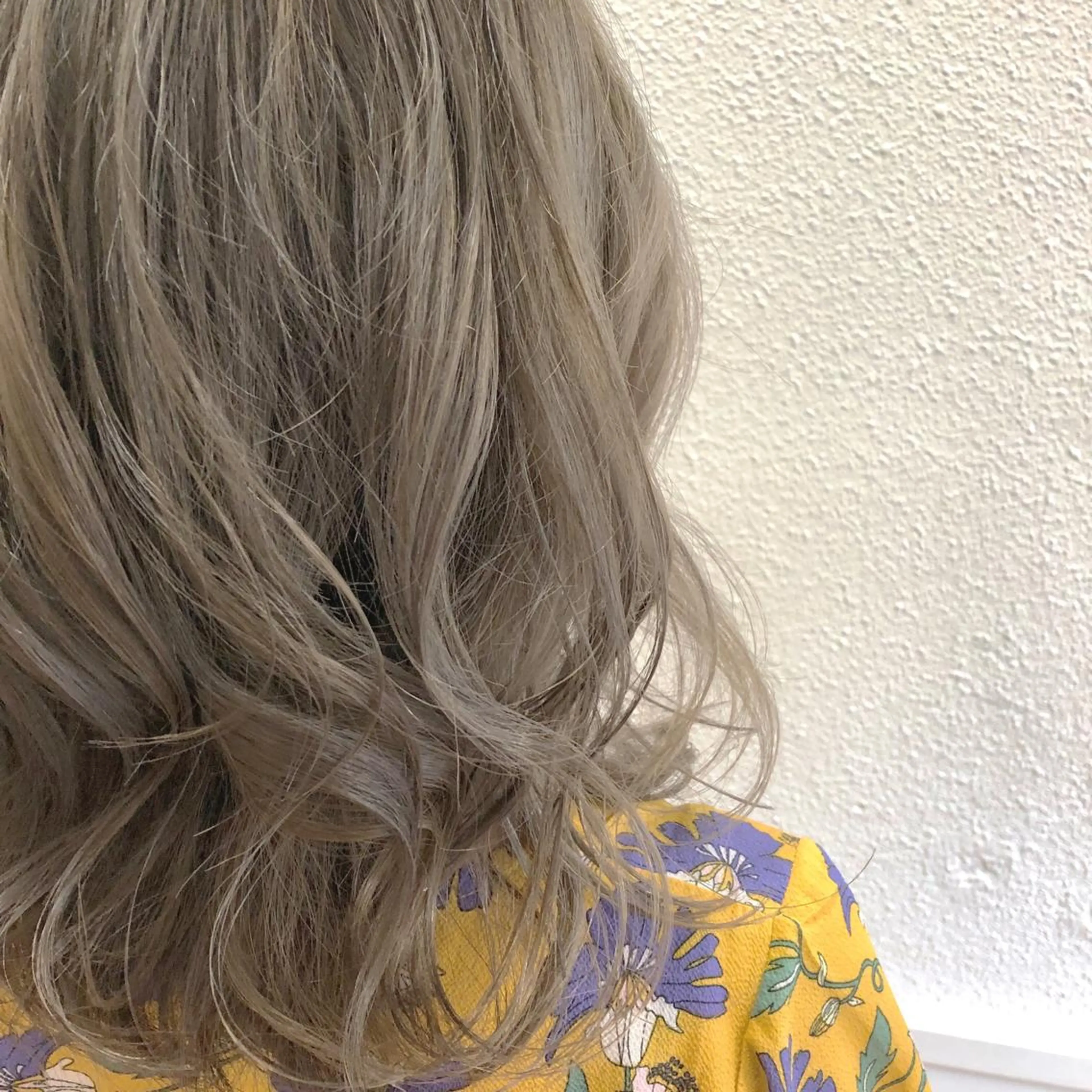 ロング カラー グレージュ ヘアカラー トリートメント 髪質改善/美髪矯 正ヤマモトハルキのヘアスタイル