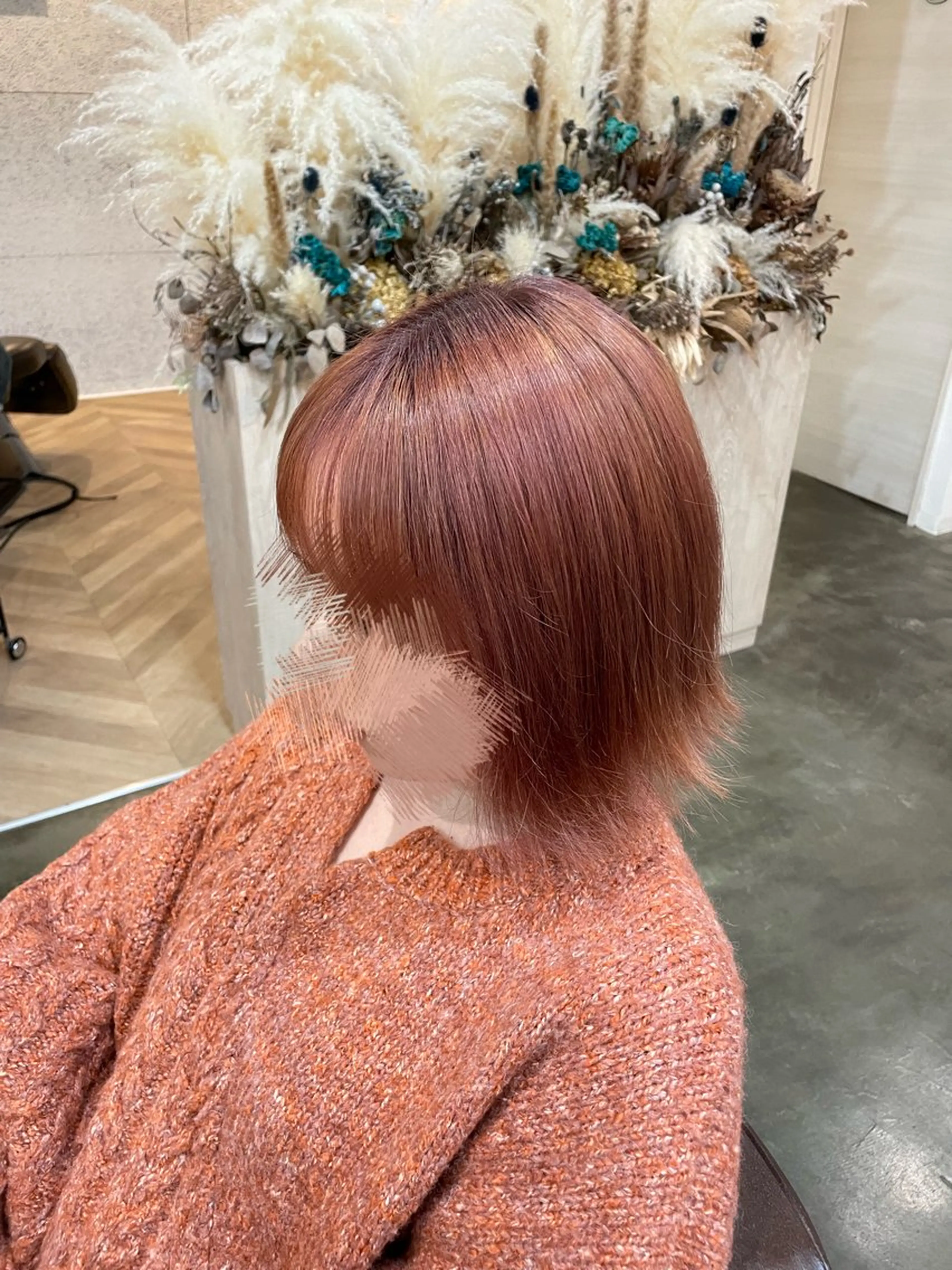 ミディアム カラー オレンジ レッドカラー カット ヘアカラー トリートメント サイトウ アヤナのヘアスタイル