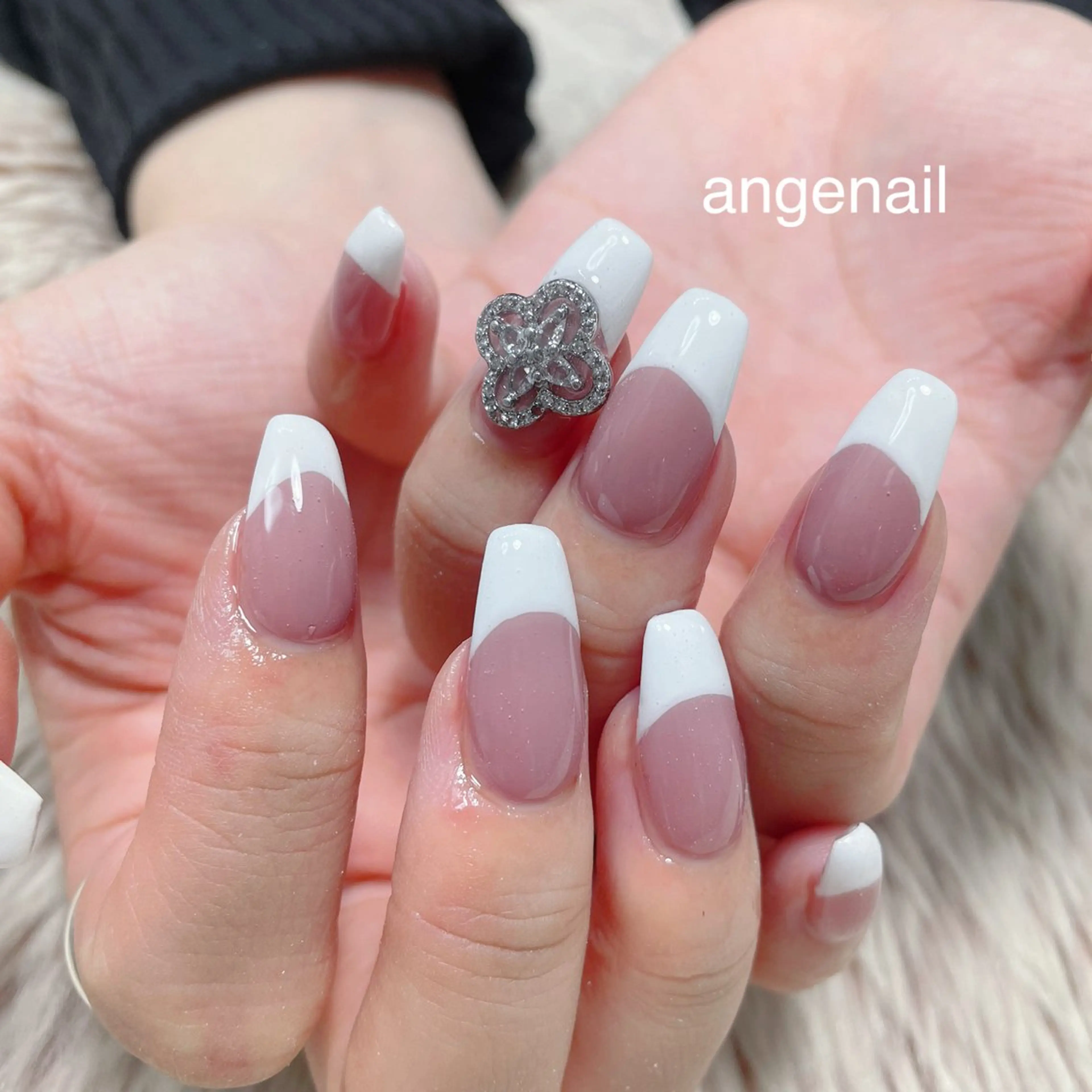 ネイル ハンドネイル オーナーネイリスト MAKIのネイルデザイン