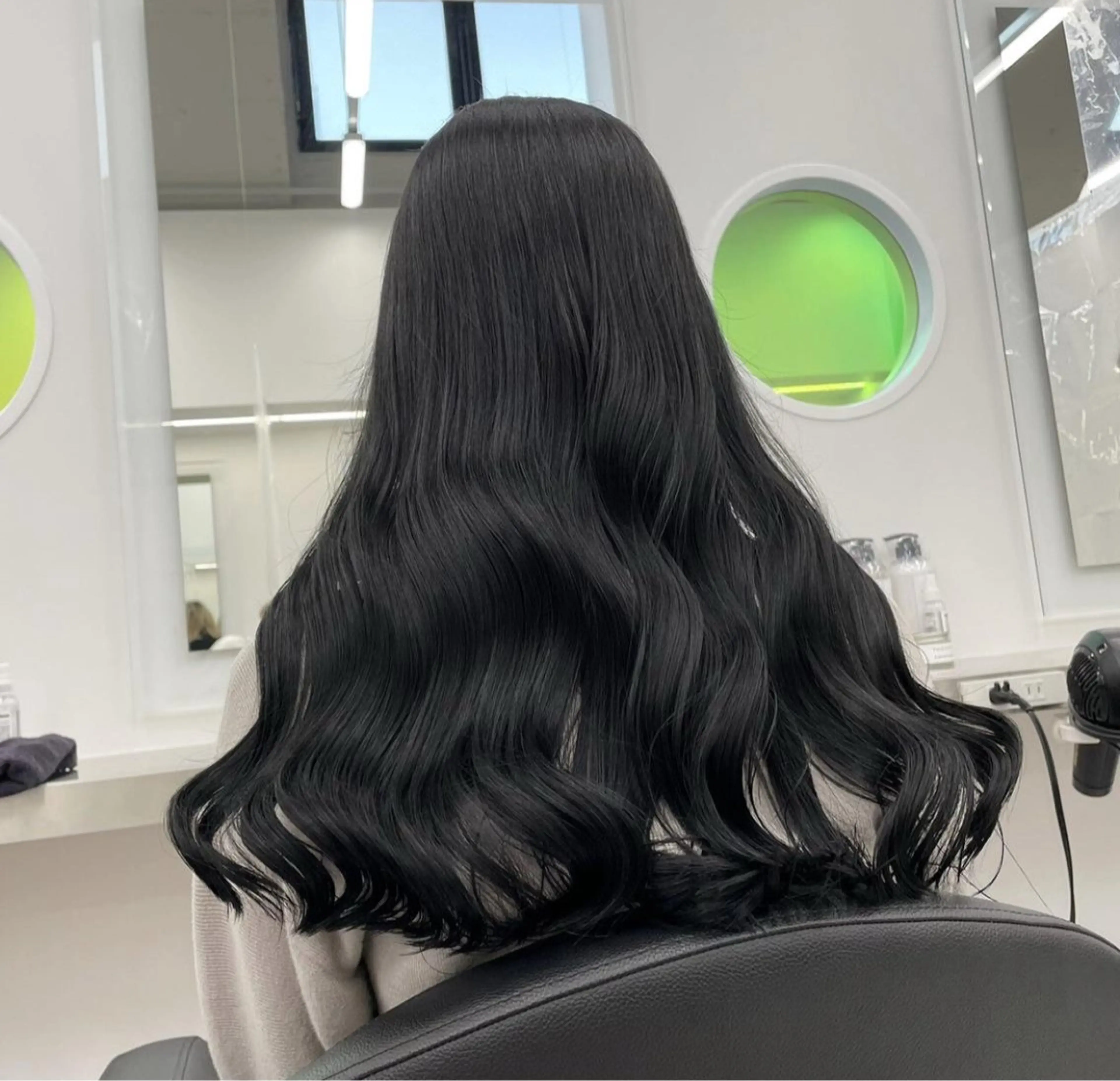 ロング 韓国ヘア/ブリーチ無 しWカラー/オリーブのヘアスタイル