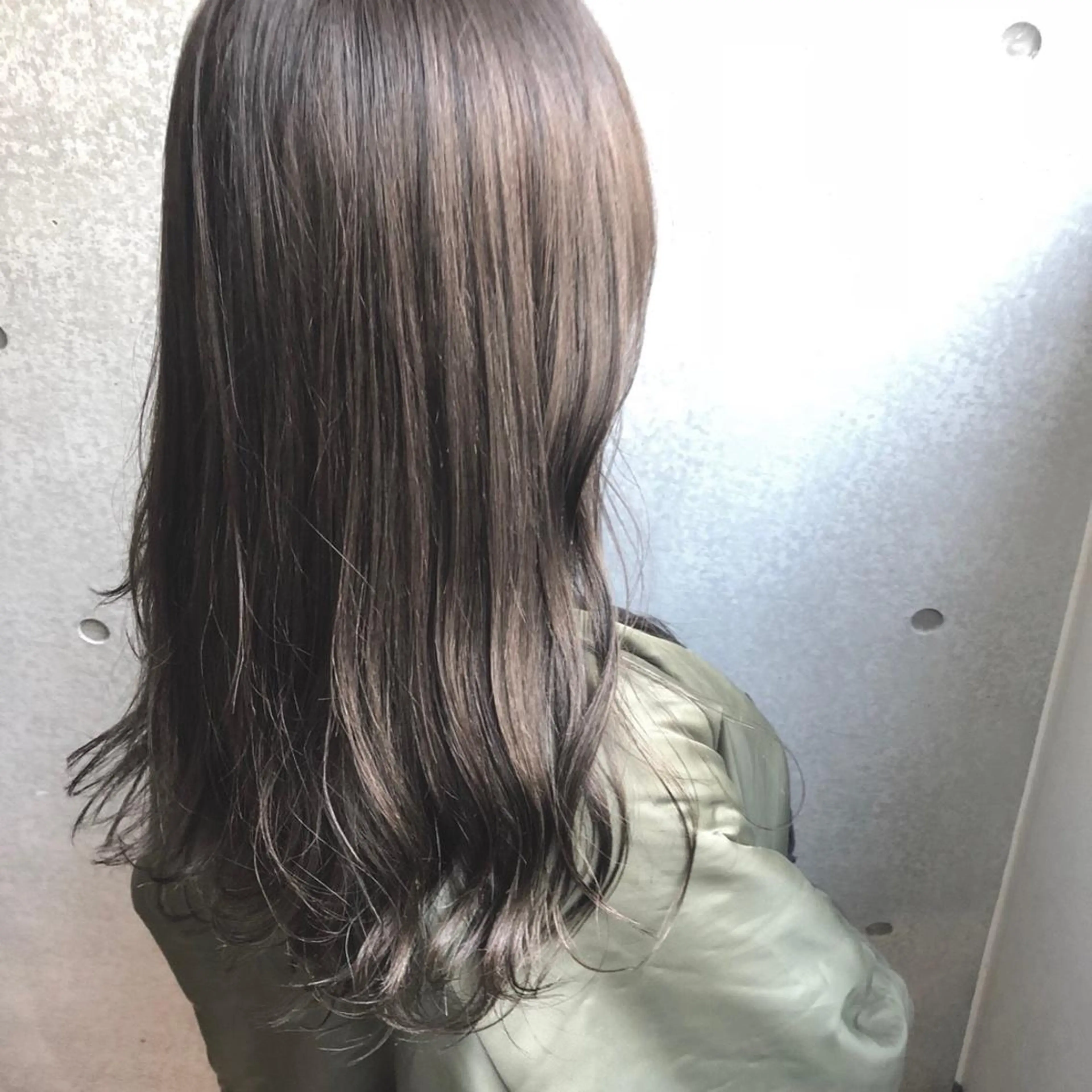 ミディアム カラー マツエク・マツパ 横浜Bob美容師🤎 ERINAのヘアスタイル