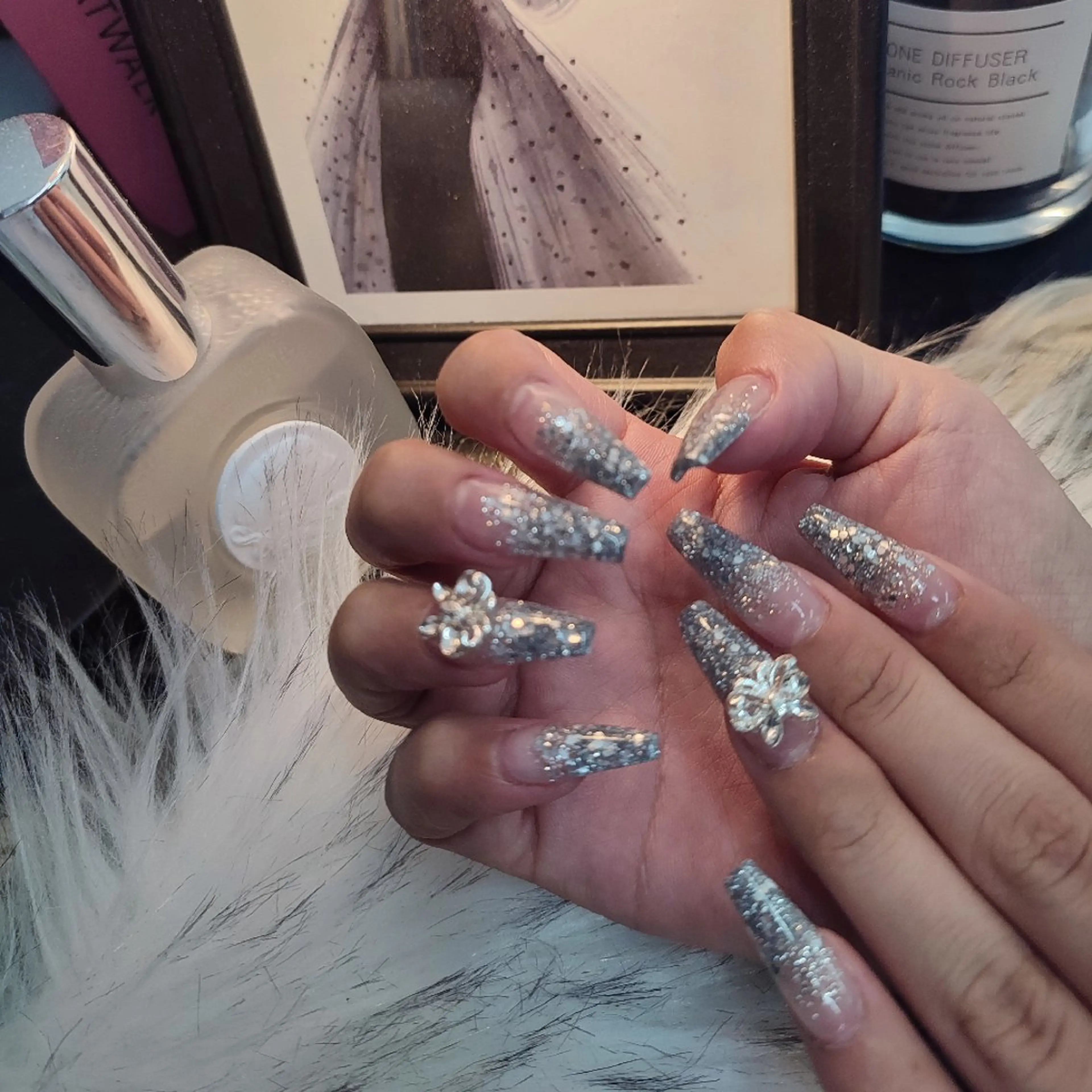 ネイル ハンドネイル RUNWAY 　　の眉毛・アイブロウイメージ