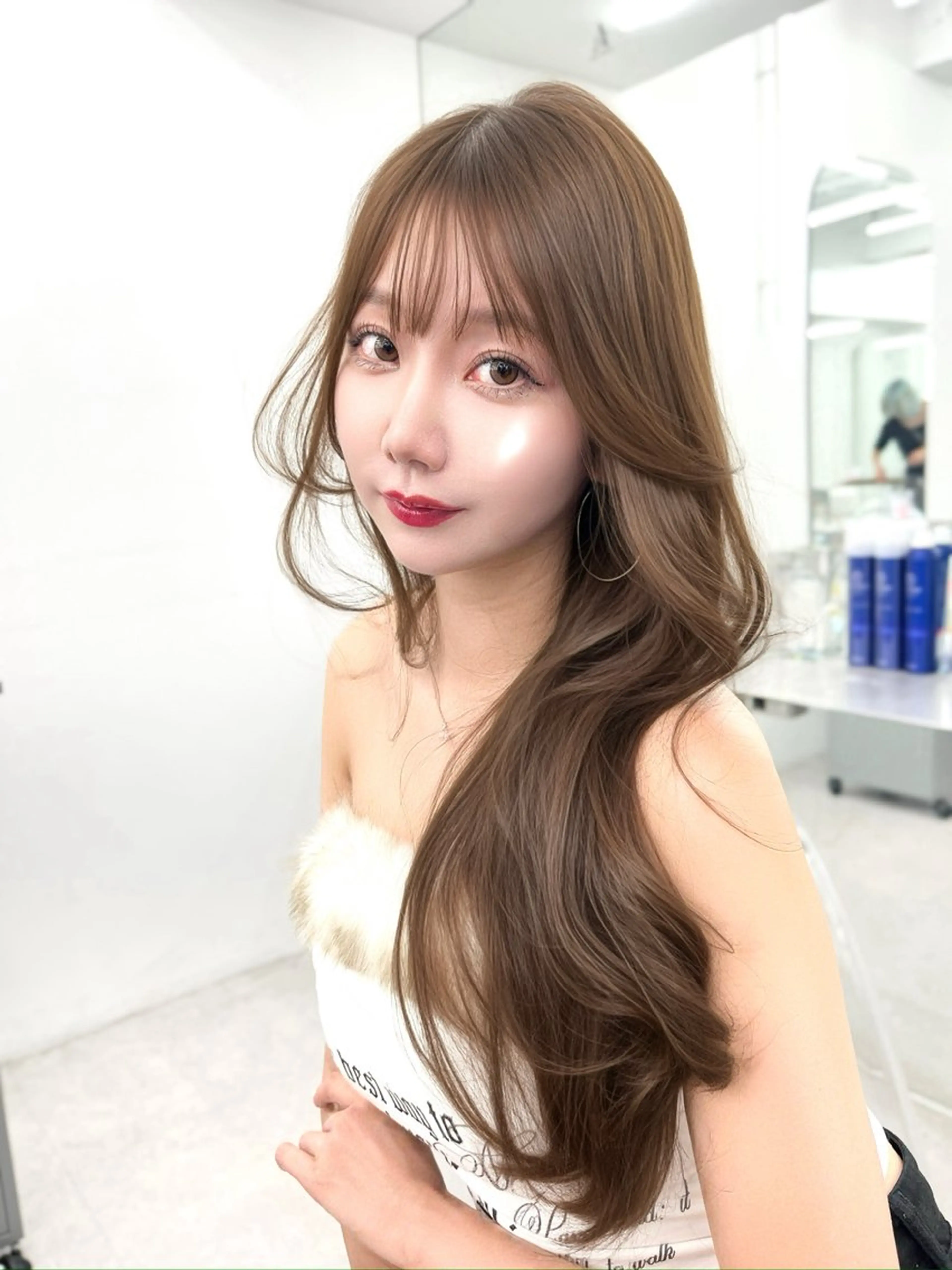 セミロング カラー ベージュカラー オリーブベージュ 顔まわりレイヤー ハイレイヤー 韓国風ヘア カット ヘアカラー トリートメント ヘッドスパ 透明感カラー✨🩵 韓国ヘアkanatoのヘアスタイル