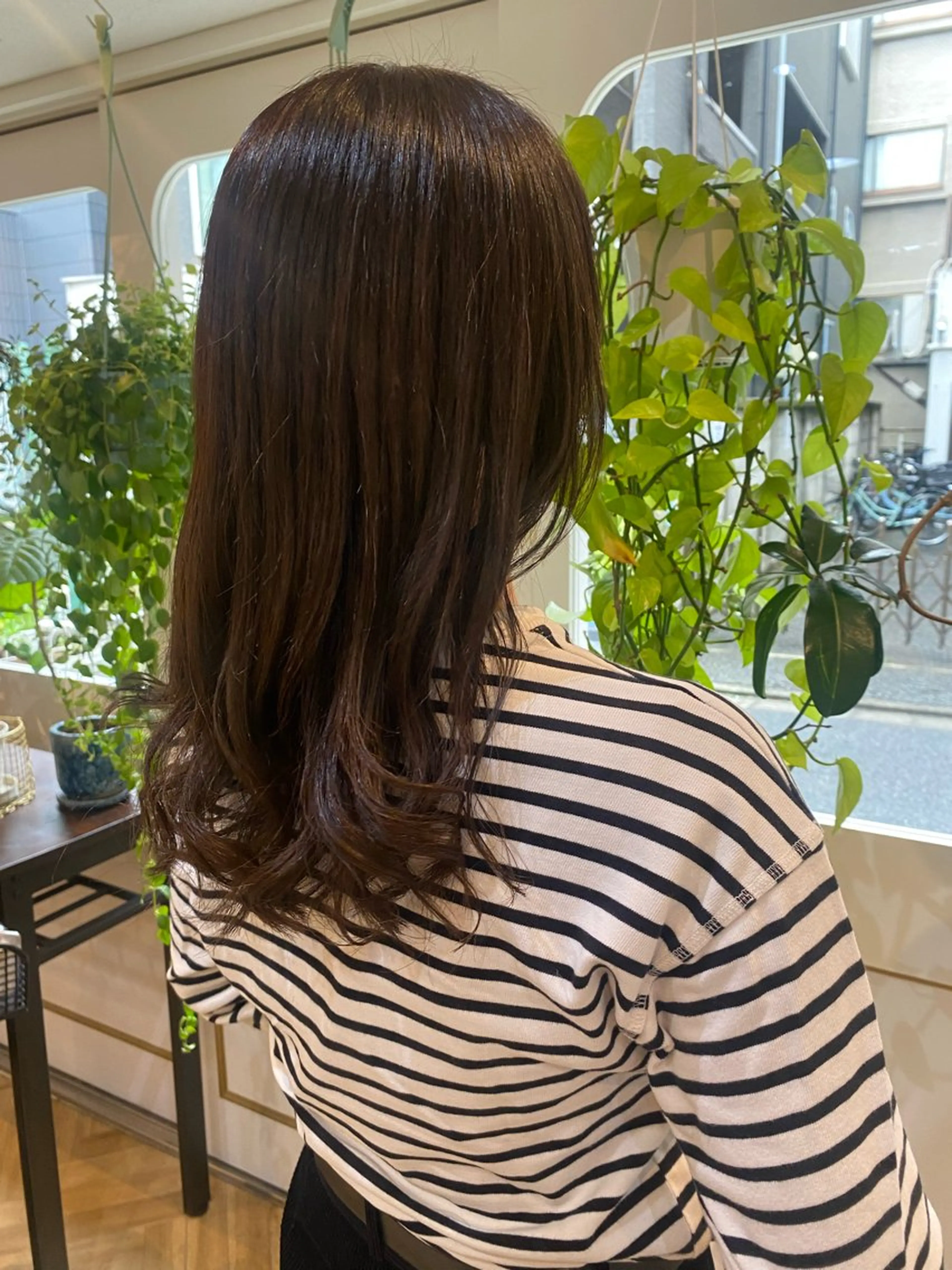 ロング カラー パーマ ヘアアレンジ 透明感カラー コテ巻き風パーマ🫶 竹内七渚のヘアスタイル