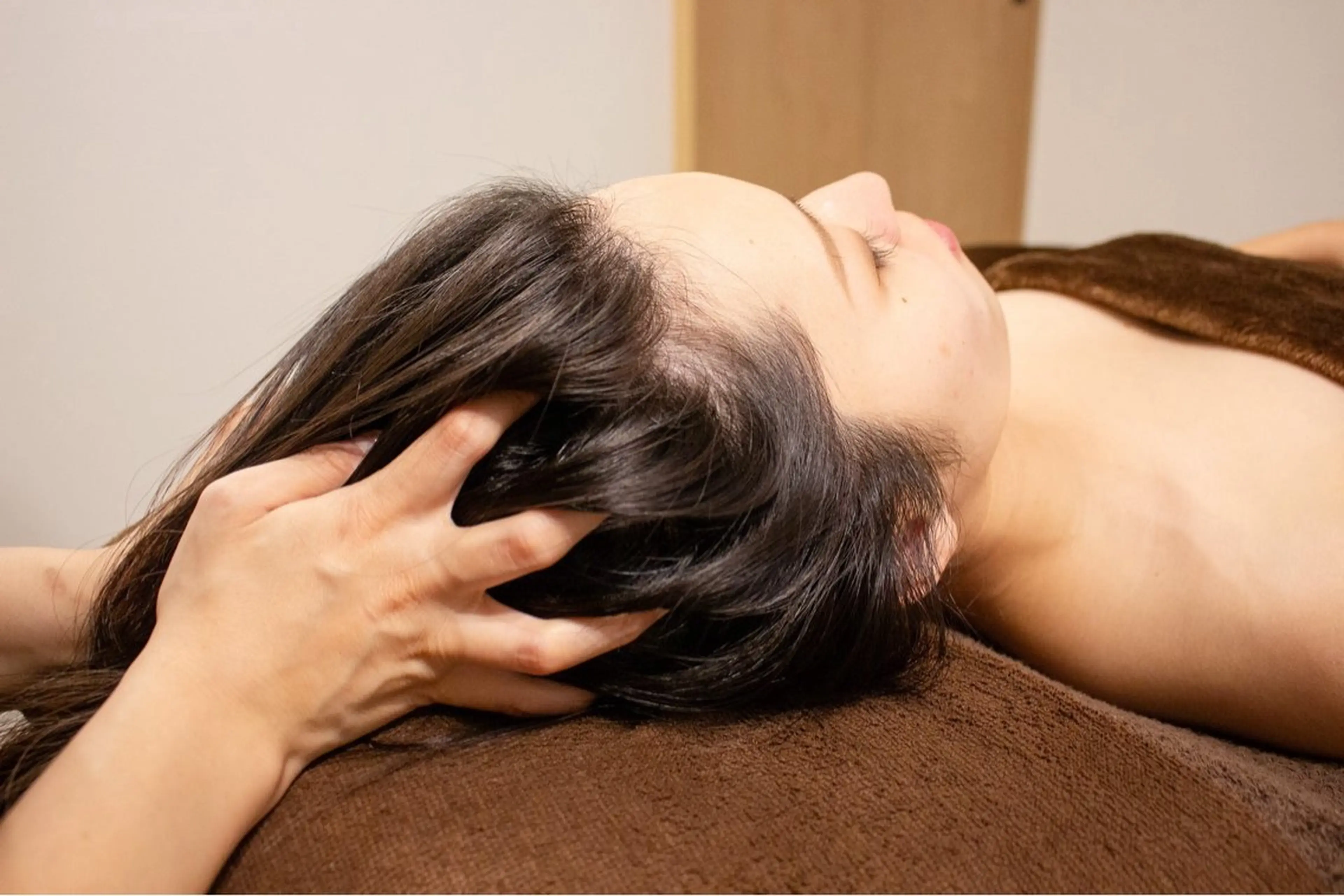 【春キャンペーン🌸】  肩首ゆるめるリンパケア＆頬の引上げドライヘッドスパ お試し価格3,980円の写真