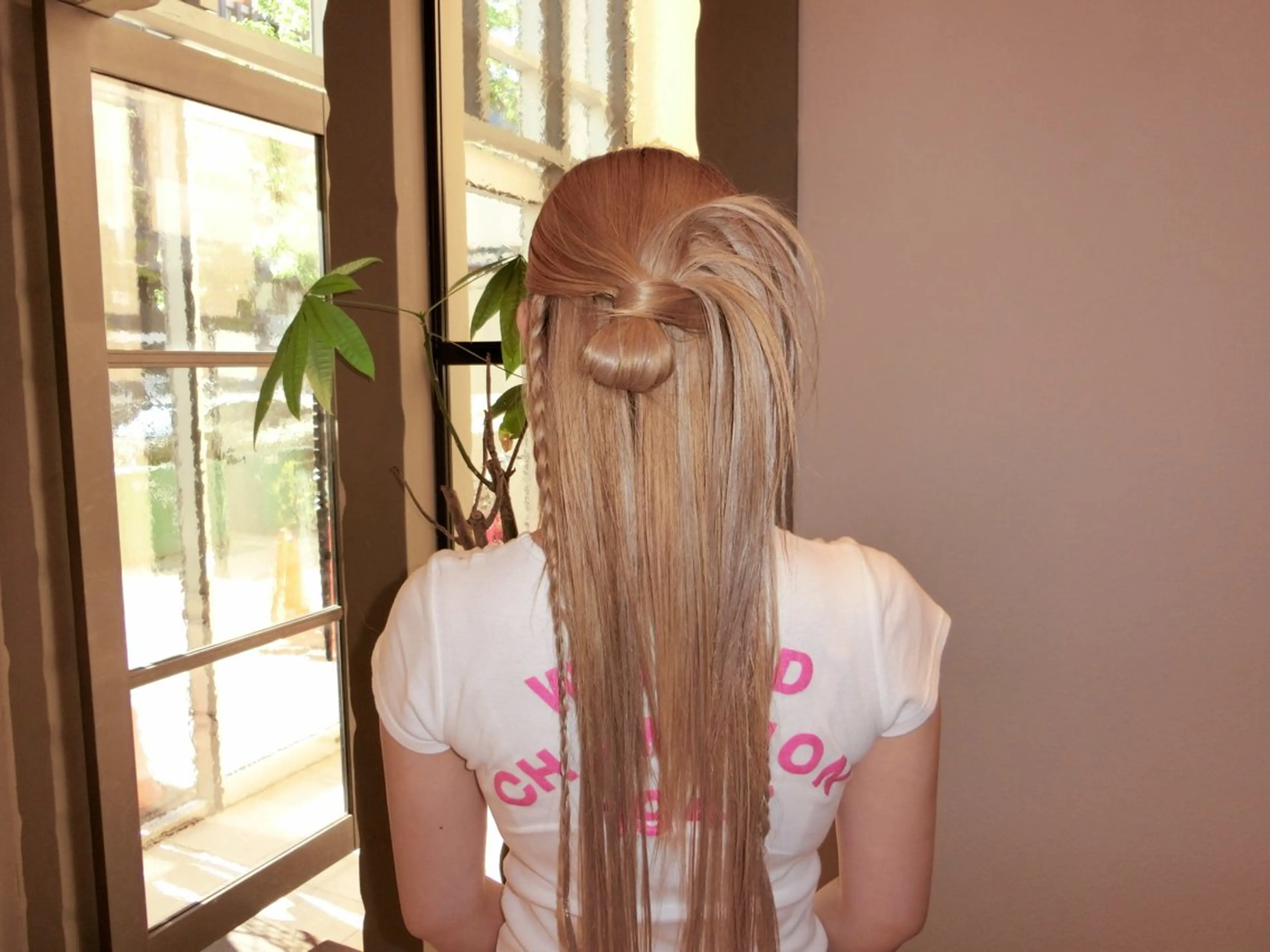 ロング ヘアアレンジ 透け感オリーブ/レイ ヤーカット/KaHoのヘアスタイル