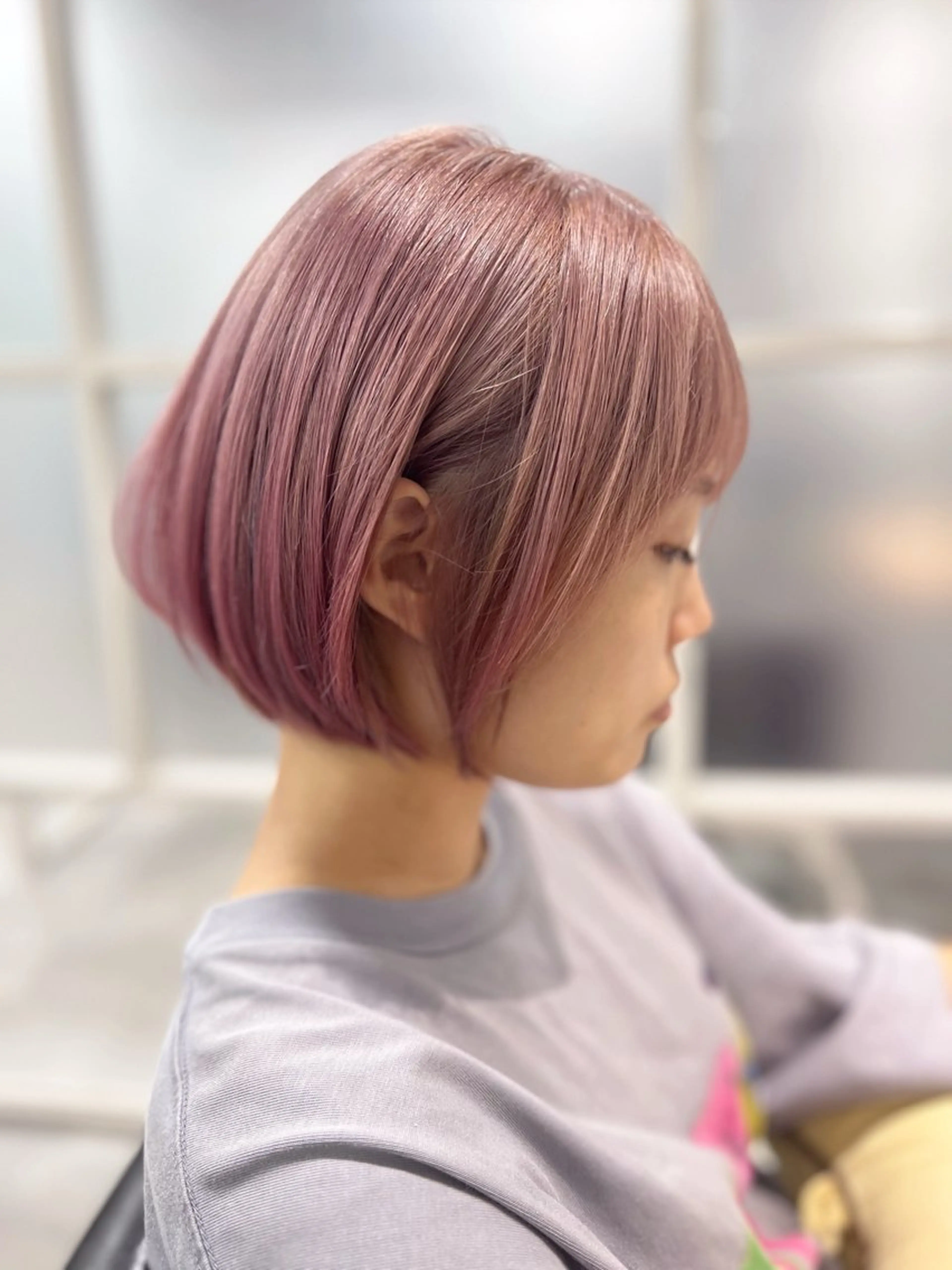 ミディアム ボブ ハイライト 髪質改善 カット ヘアカラー newi ナカノのヘアスタイル